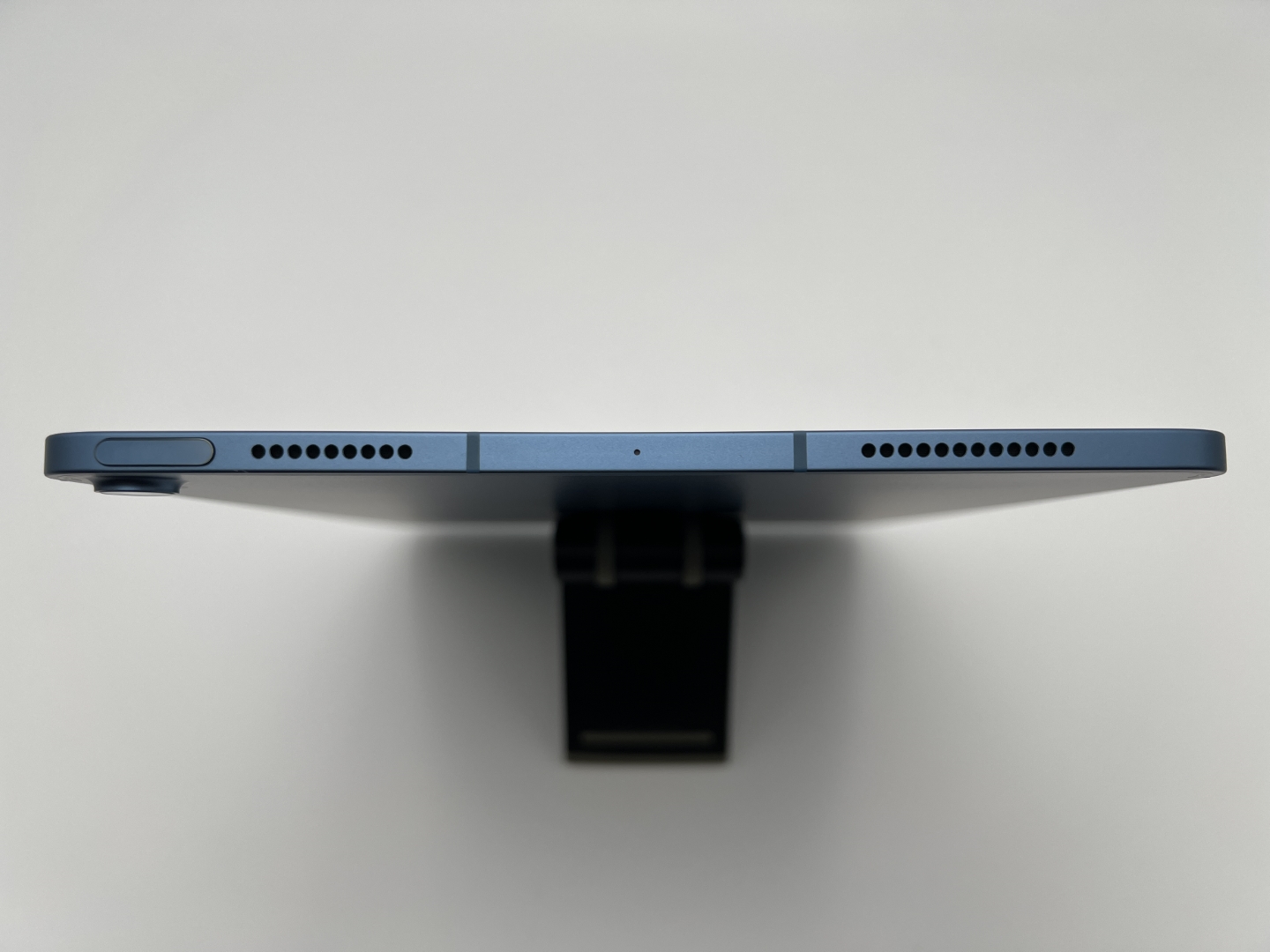 【アウトレット】【展示品】Apple iPad Air 10.9インチ 第5世代 Wi-Fi + Cellularモデル 64GB 2022年春モデル 3J982J/A [ブルー]