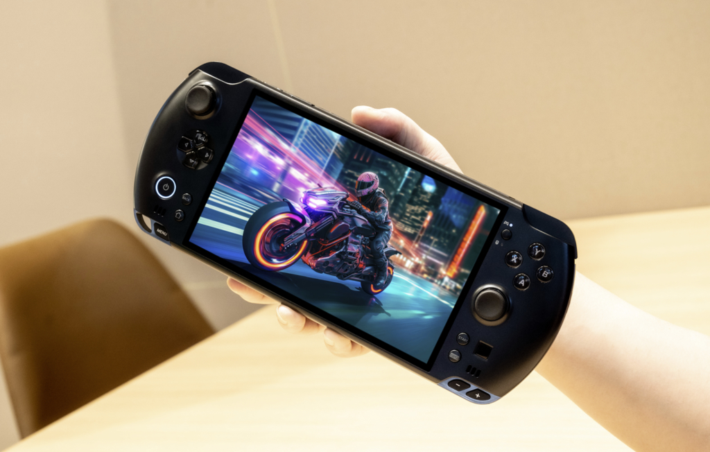 【期間限定予約特価】GPD AMD Ryzen AI Max 385 プロセッサー搭載ハンドヘルドPC GPD WIN 5(32GBメモリ/1TB SSDモデル)