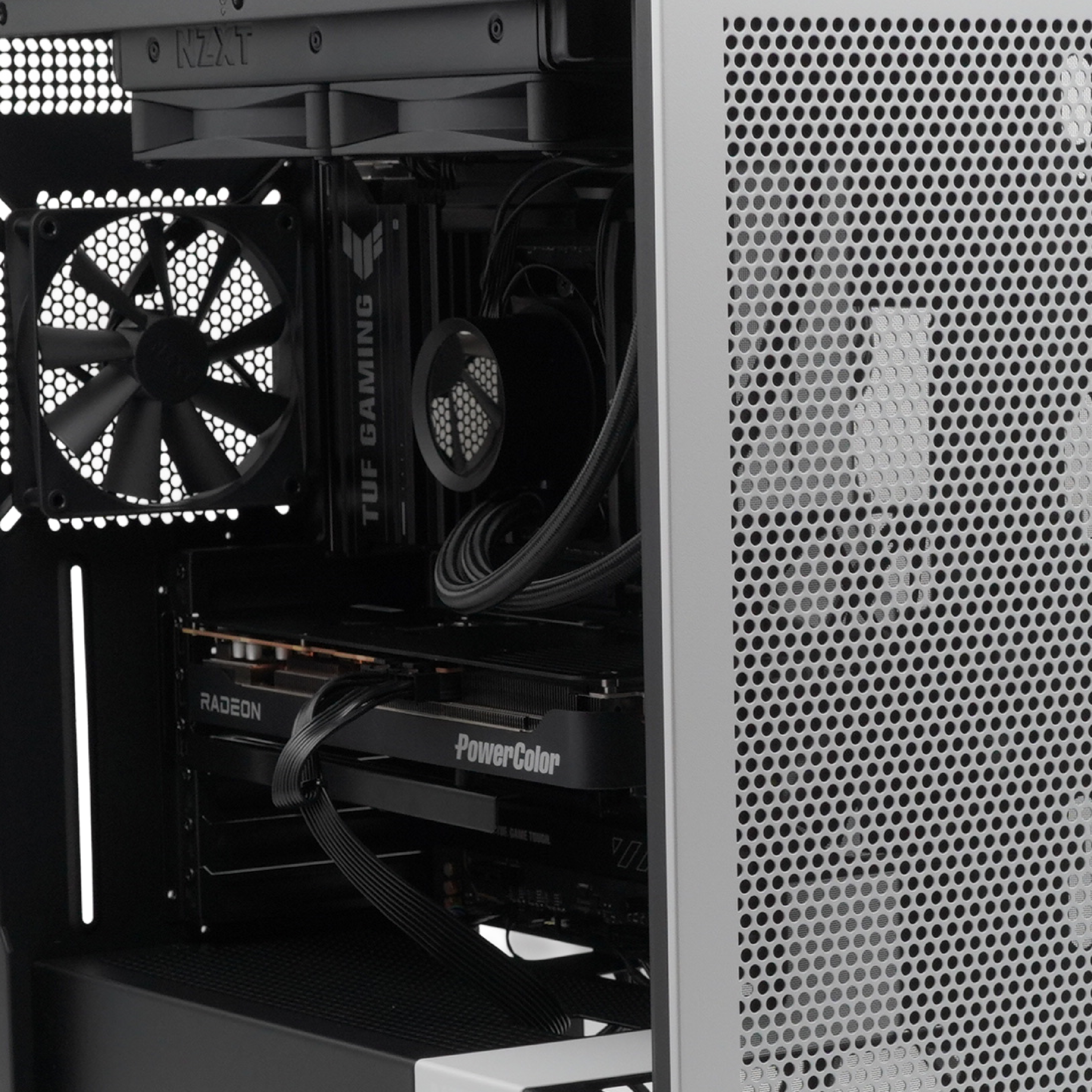 ゲーミングPC AMD Ryzen 7 9800X3D/RTX5070Ti/64GB/2TB/WiFi 7/1年保証【Shop Build PC】