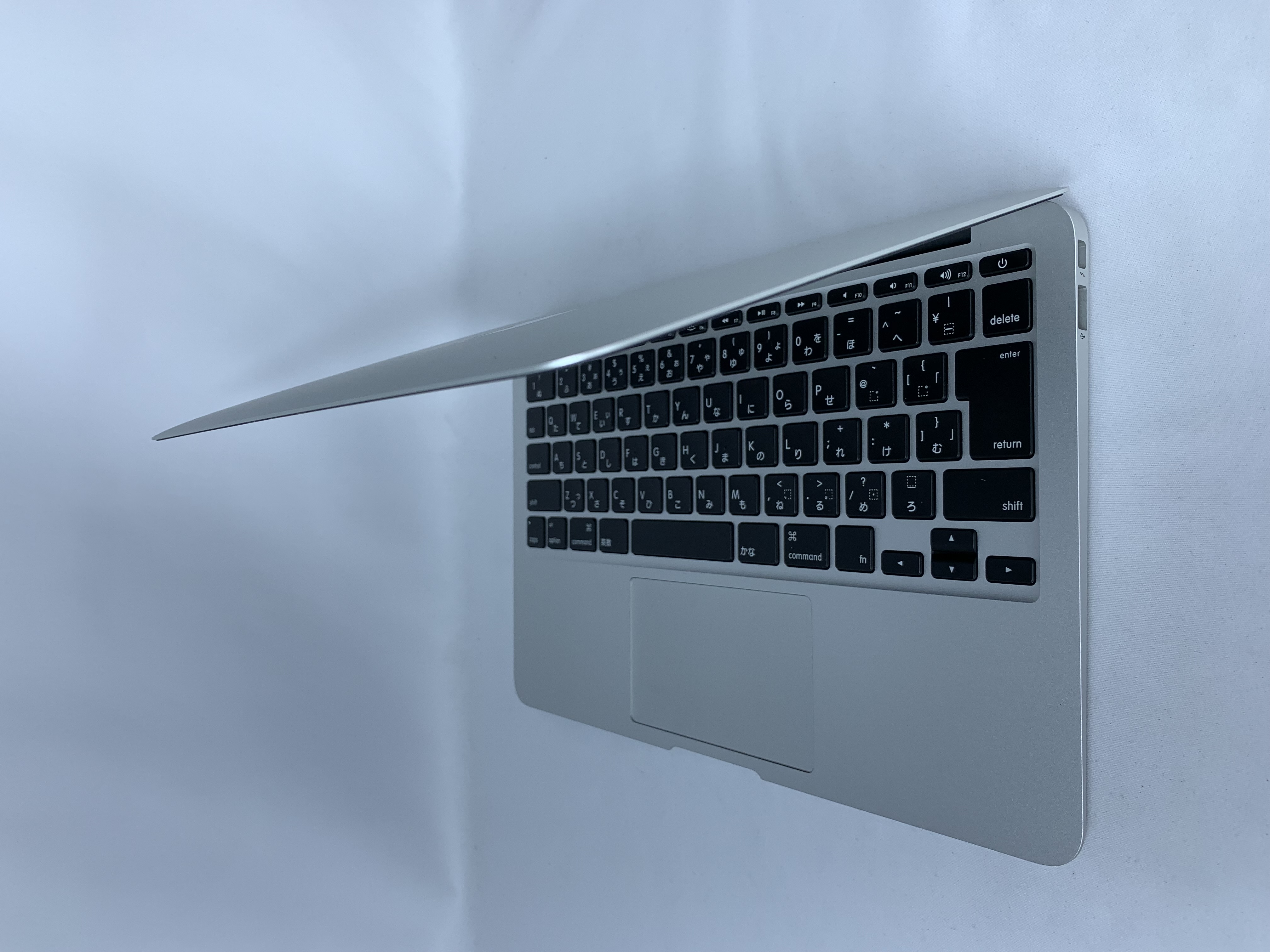 【中古：Bランク】Apple MacBook Air(2014年)1400/11.6 MD711J/B【30日返金保証】