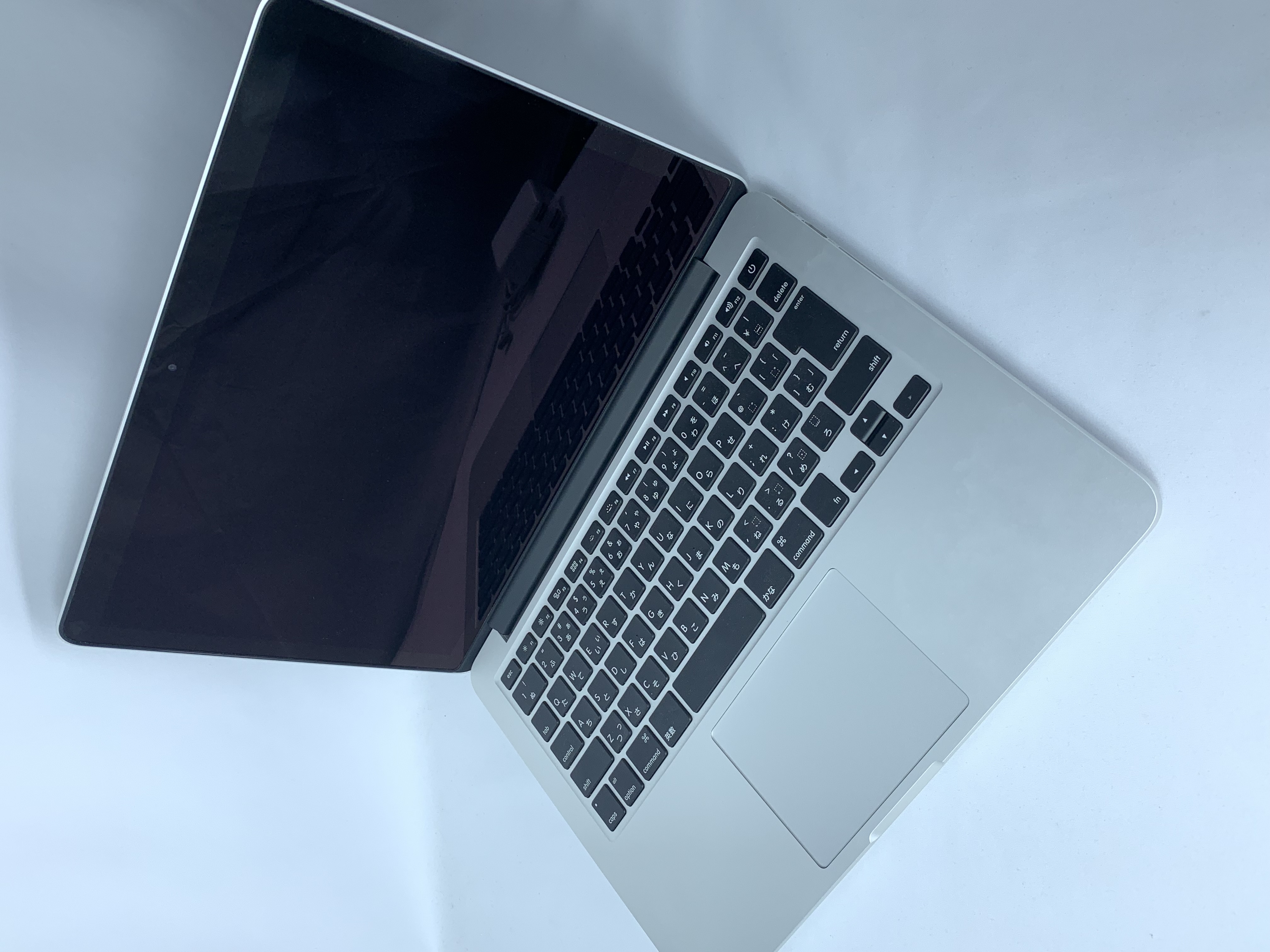 【中古：Bランク】Apple MacBook Pro Retinaディスプレイ(2015年) 256GB 2700/13.3 MF840J/A【30日返金保証】