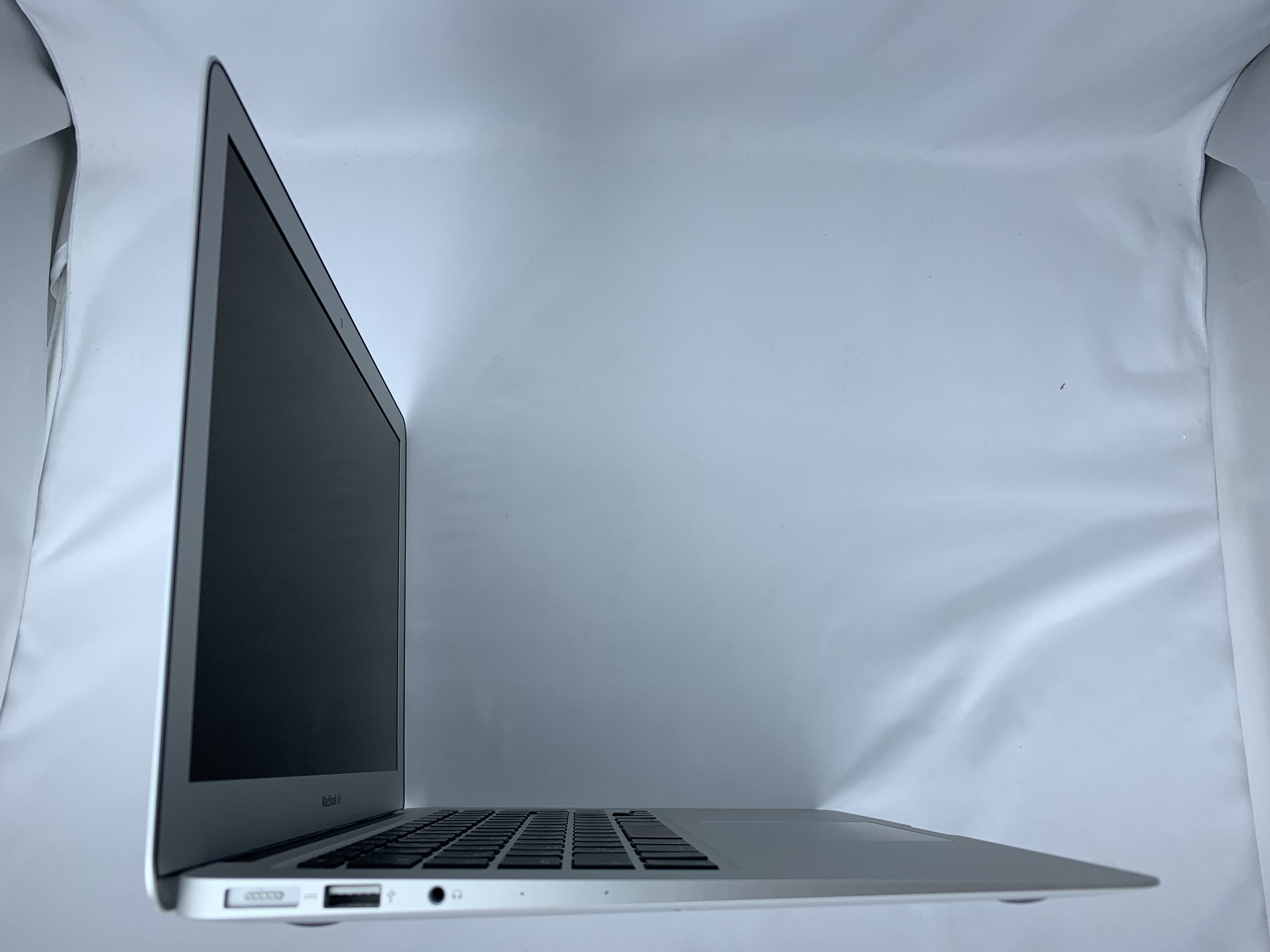 【中古：Bランク】MacBook Air(2017) 13インチ MQD32J/A【30日返金保証】