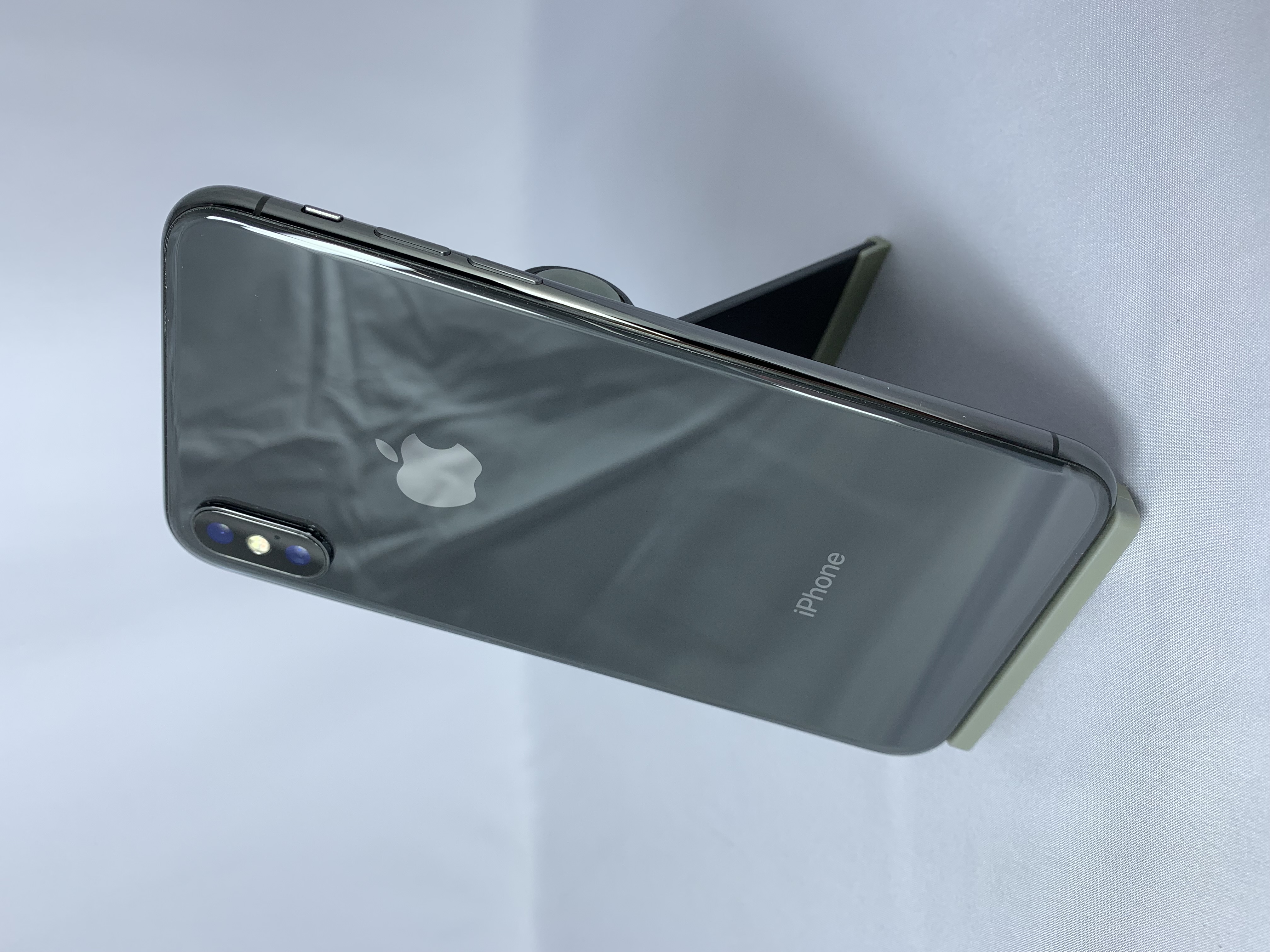 【中古：Bランク】iPhone X 64GB スペースグレイ(SIMロック解除済)【30日間保証】【赤ロム保証付き】