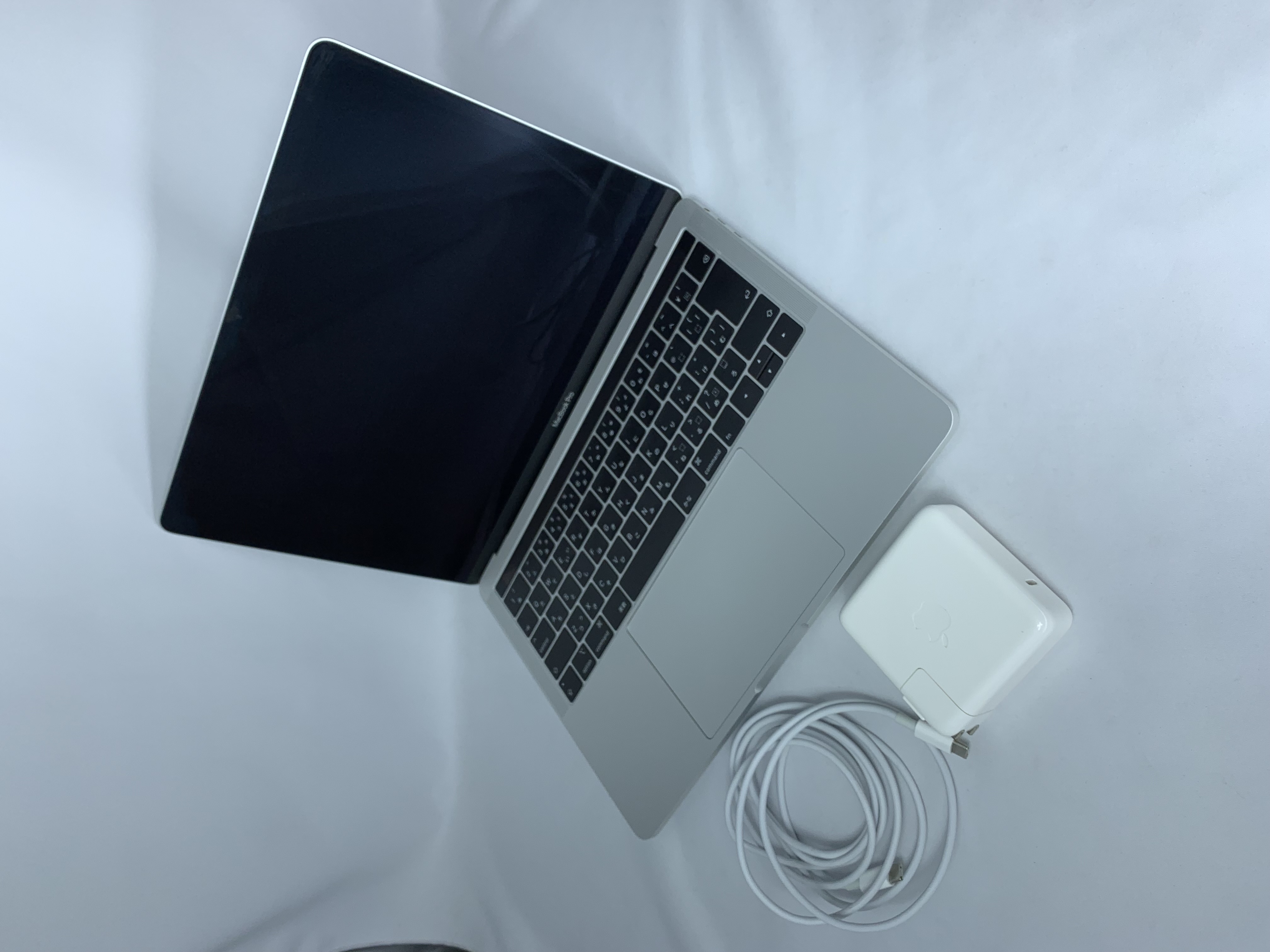 【中古：Bランク】Apple MacBook Pro Retinaディスプレイ(2018)  MR9U2J/A [シルバー]【30日返金保証】