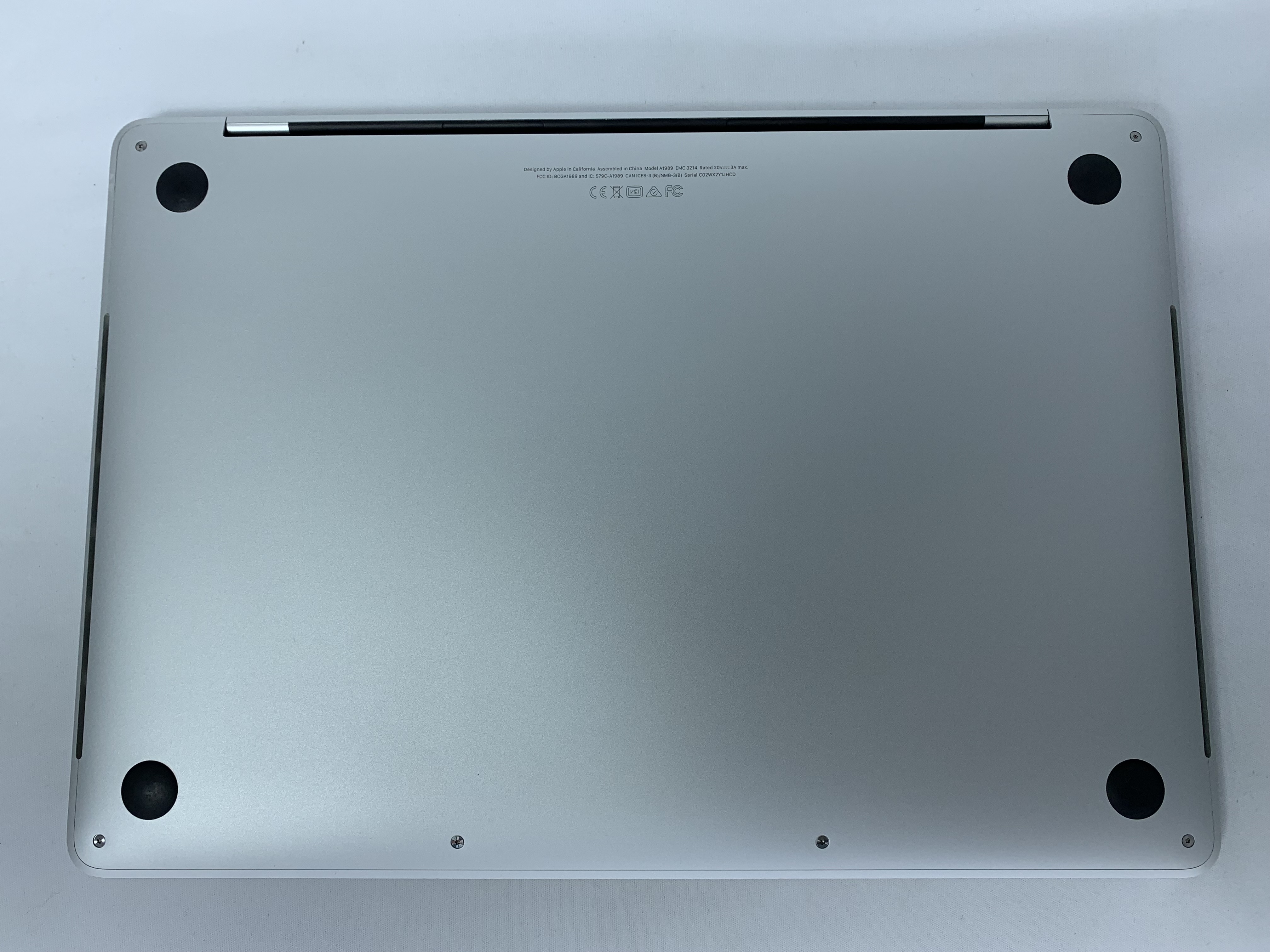 【中古：Bランク】Apple MacBook Pro Retinaディスプレイ(2018)  MR9U2J/A [シルバー]【30日返金保証】