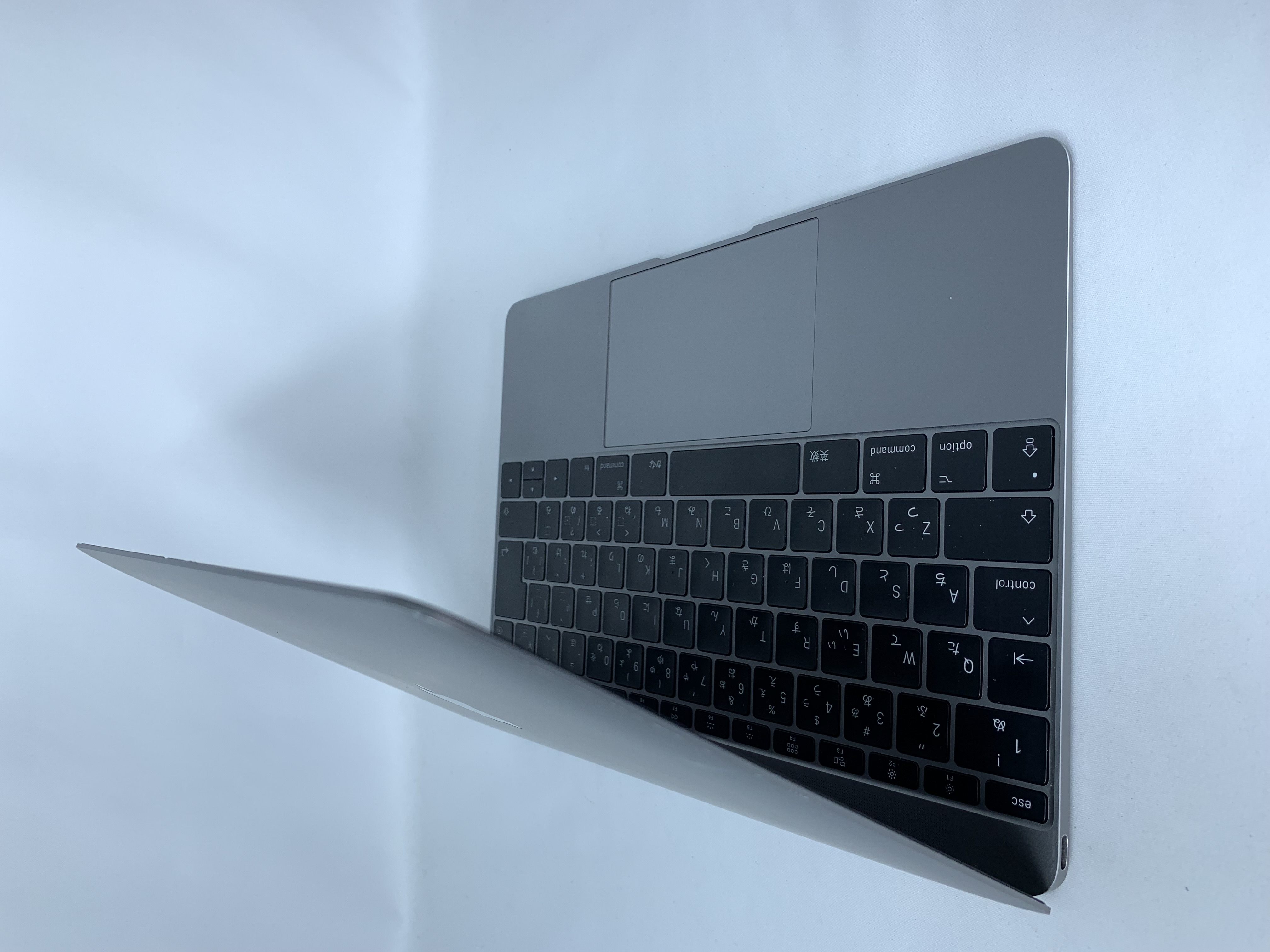 【中古：Bランク】Apple MacBook(2017年) Retinaディスプレイ 12インチ スペースグレイ MNYF2J/A【30日返金保証】