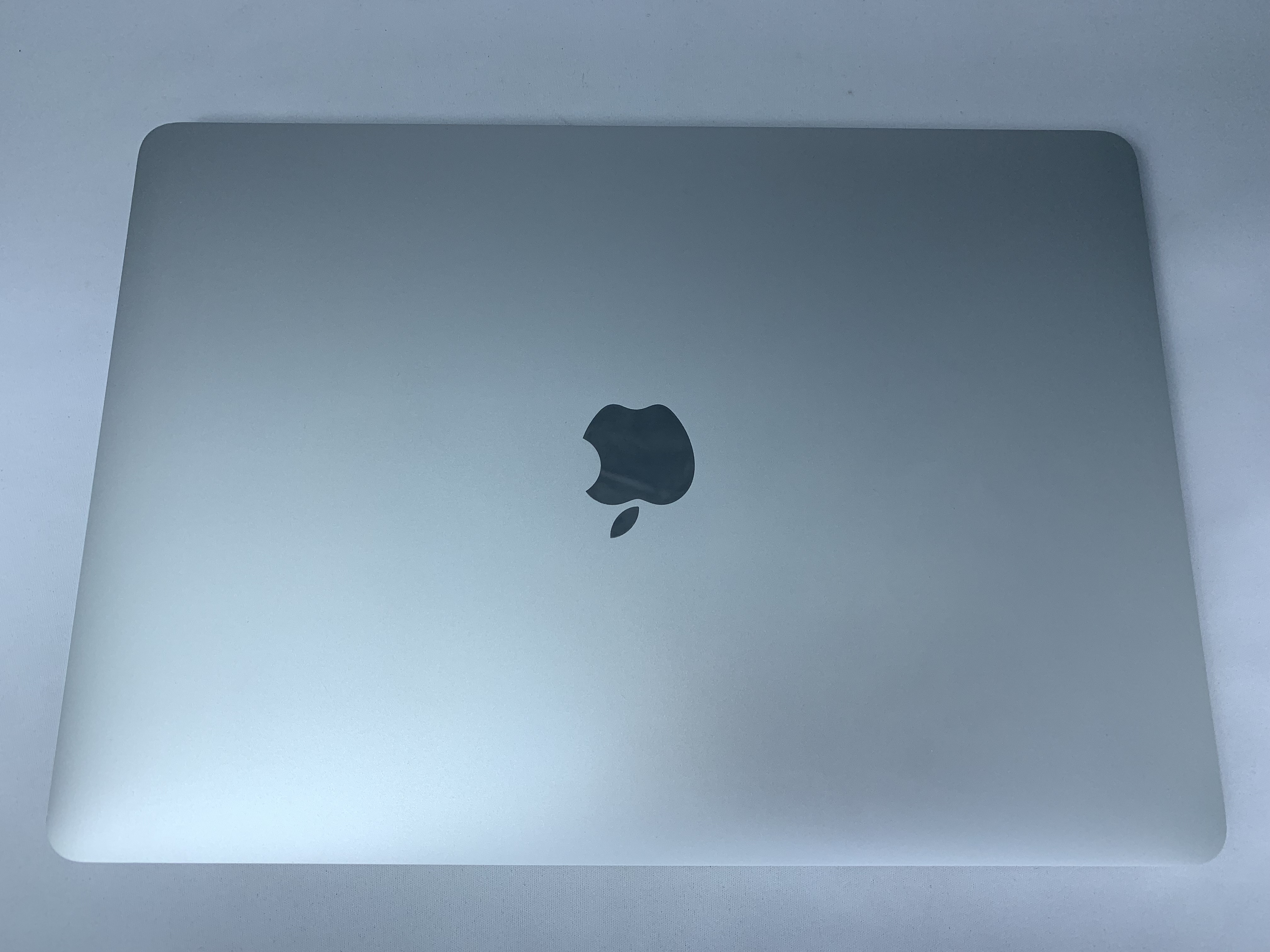 【中古：Bランク】Apple MacBook Air (2019) Retinaディスプレイ 1600/13.3 MVFL2J/A [シルバー]【30日返金保証】