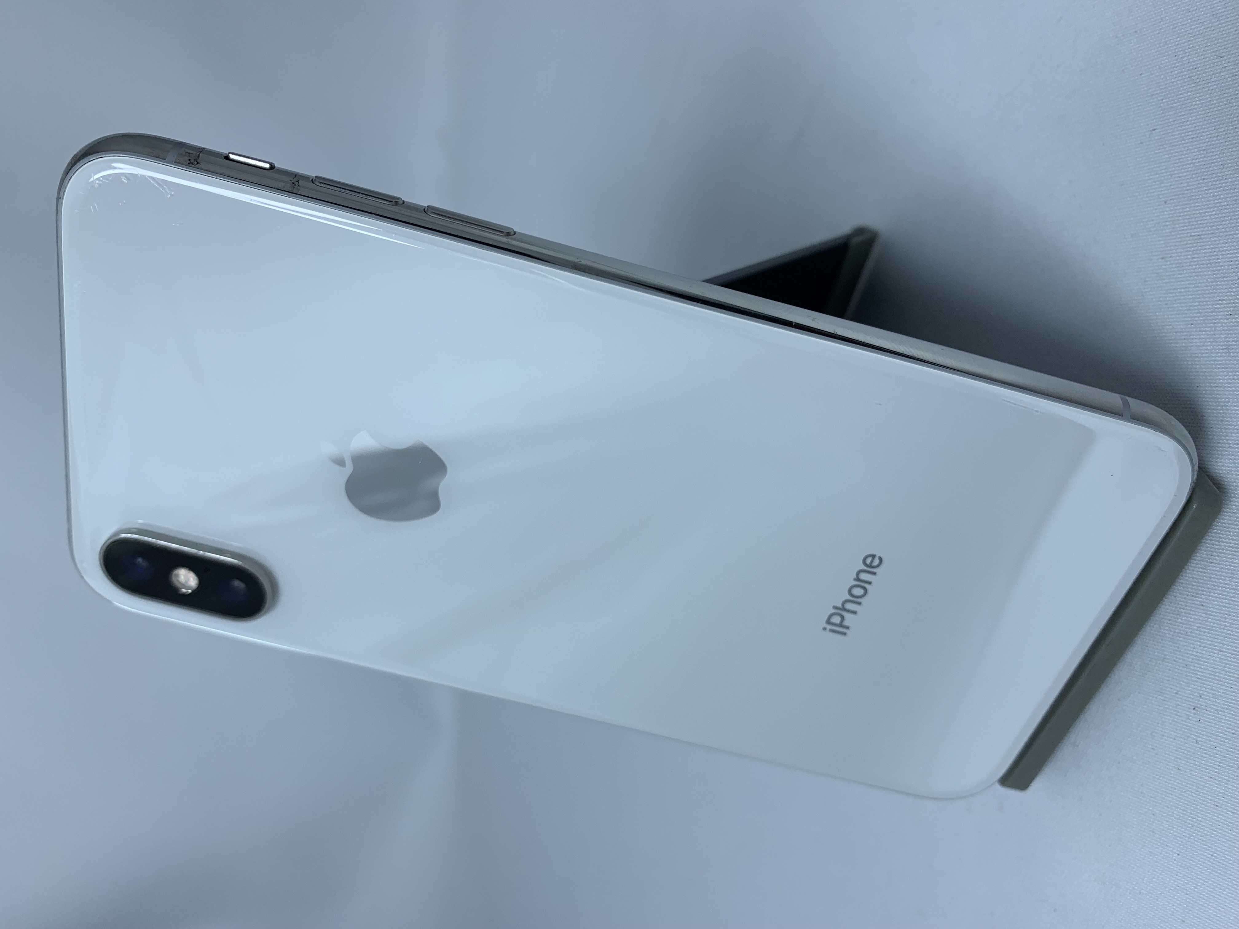 【中古：Bランク】iPhone XS Max 256GB シルバー simロック解除済【30日返金保証】【赤ロム保証付き】