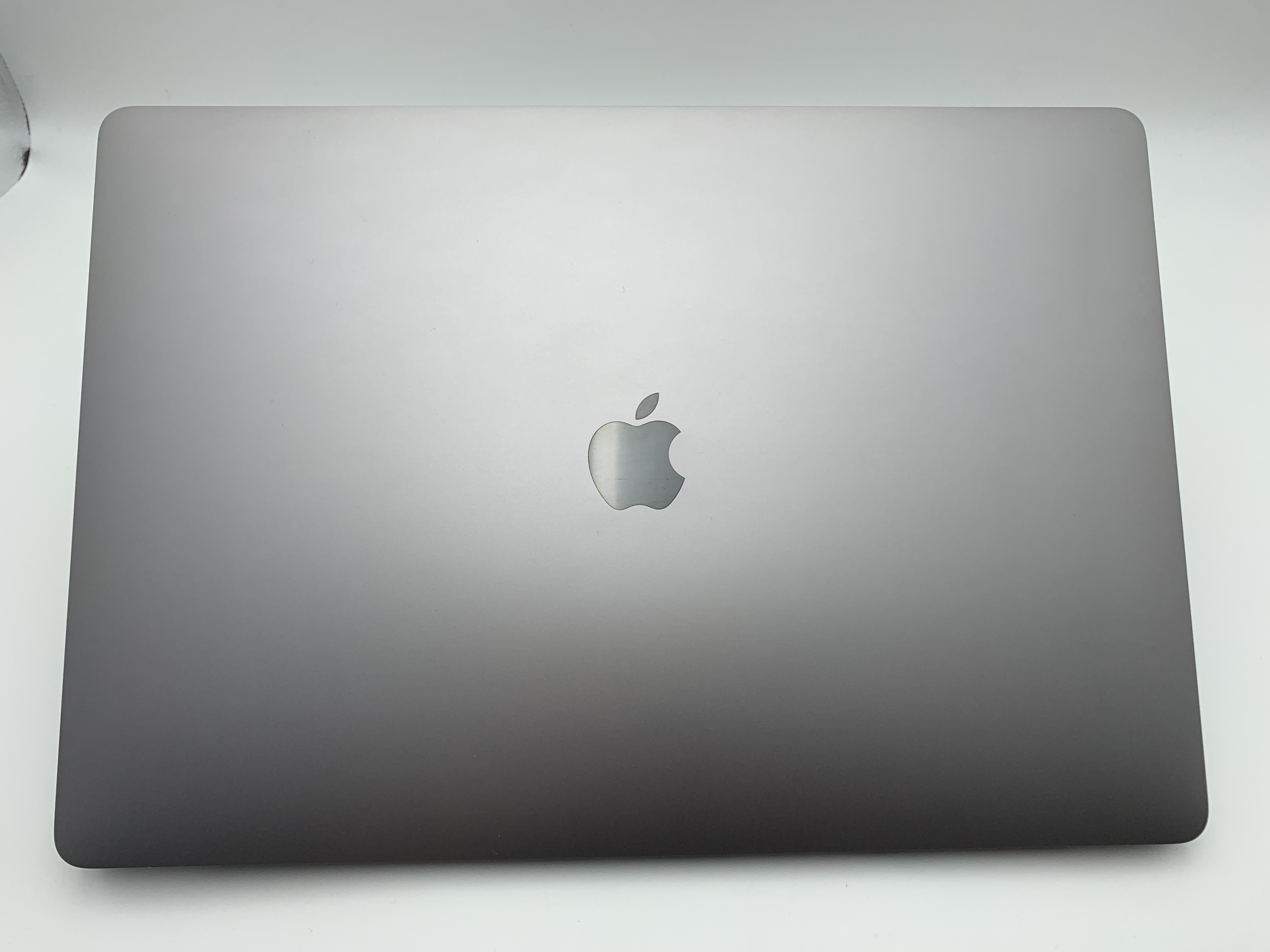 【中古：Bランク】Apple MacBook Pro Retinaディスプレイ 16インチ MVVJ2J/A [スペースグレイ]【30日返金保証】