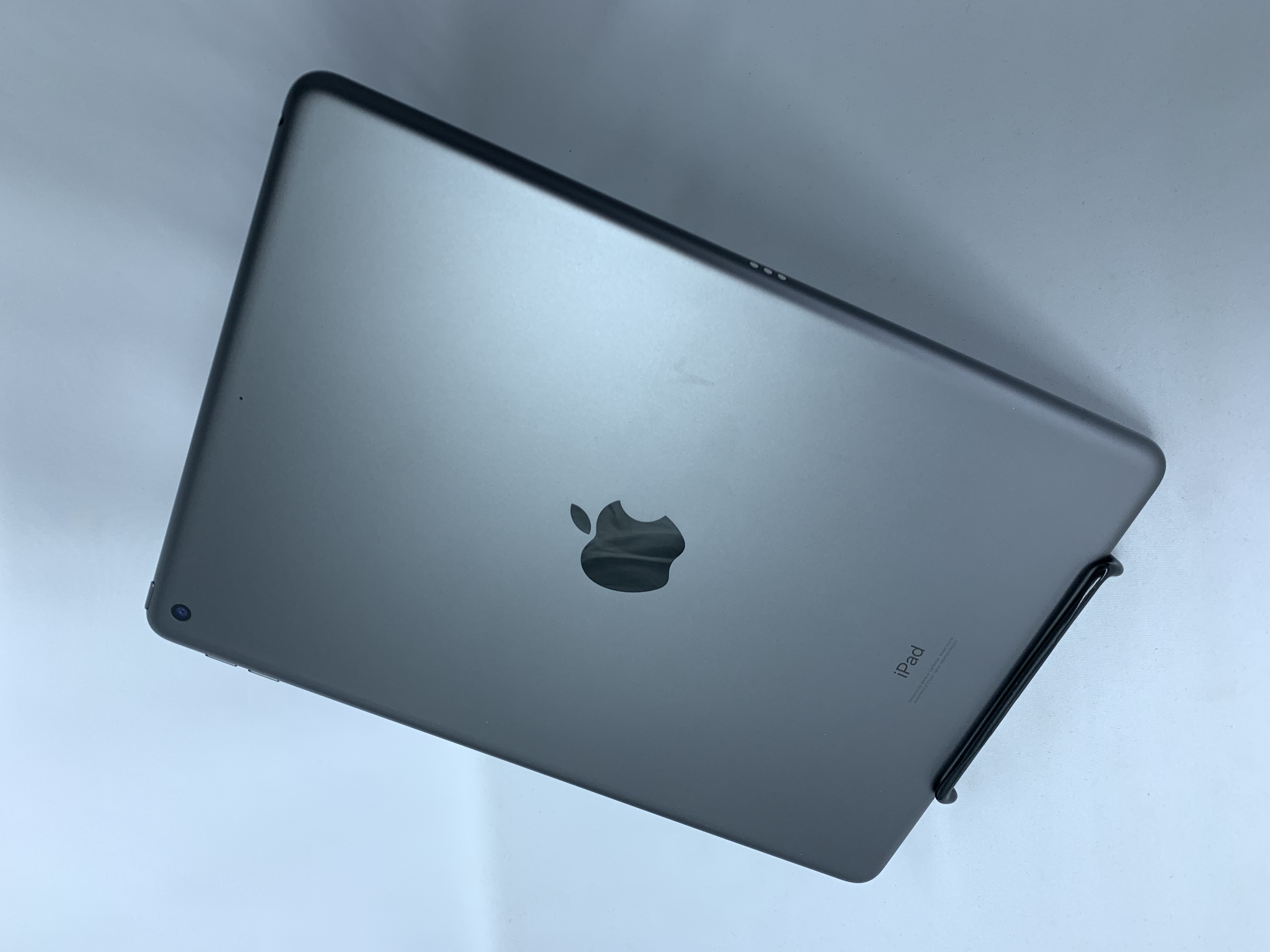 【中古：Bランク】Apple iPad 10.2インチ(2020) Wi-Fiモデル 32GB スペースグレイ MYL92J/A【30日返金保証】