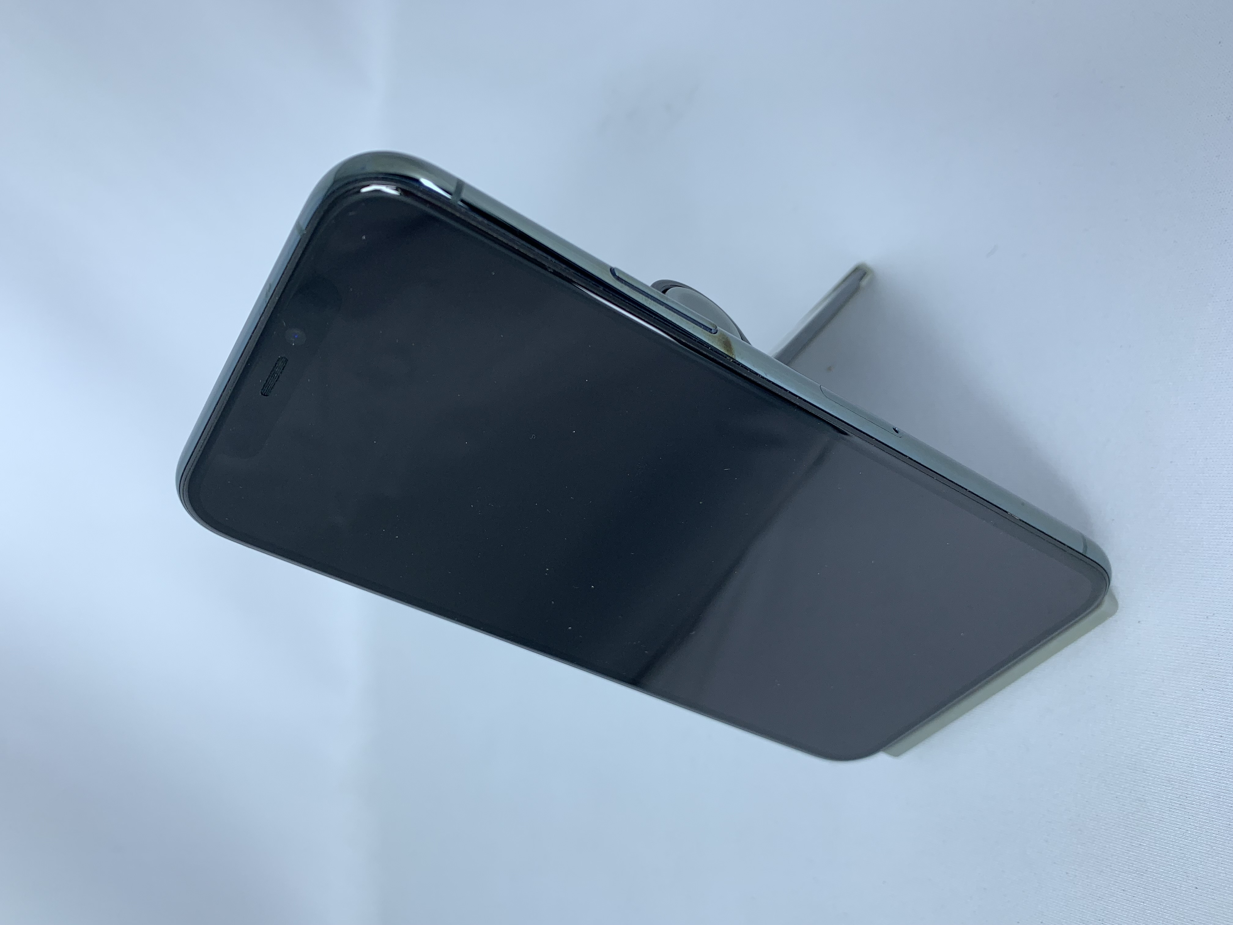 【中古：Bランク】iPhone 11 Pro 256GB ミッドナイトグリーン simロック解除済【30日返金保証】【赤ロム保証付き】