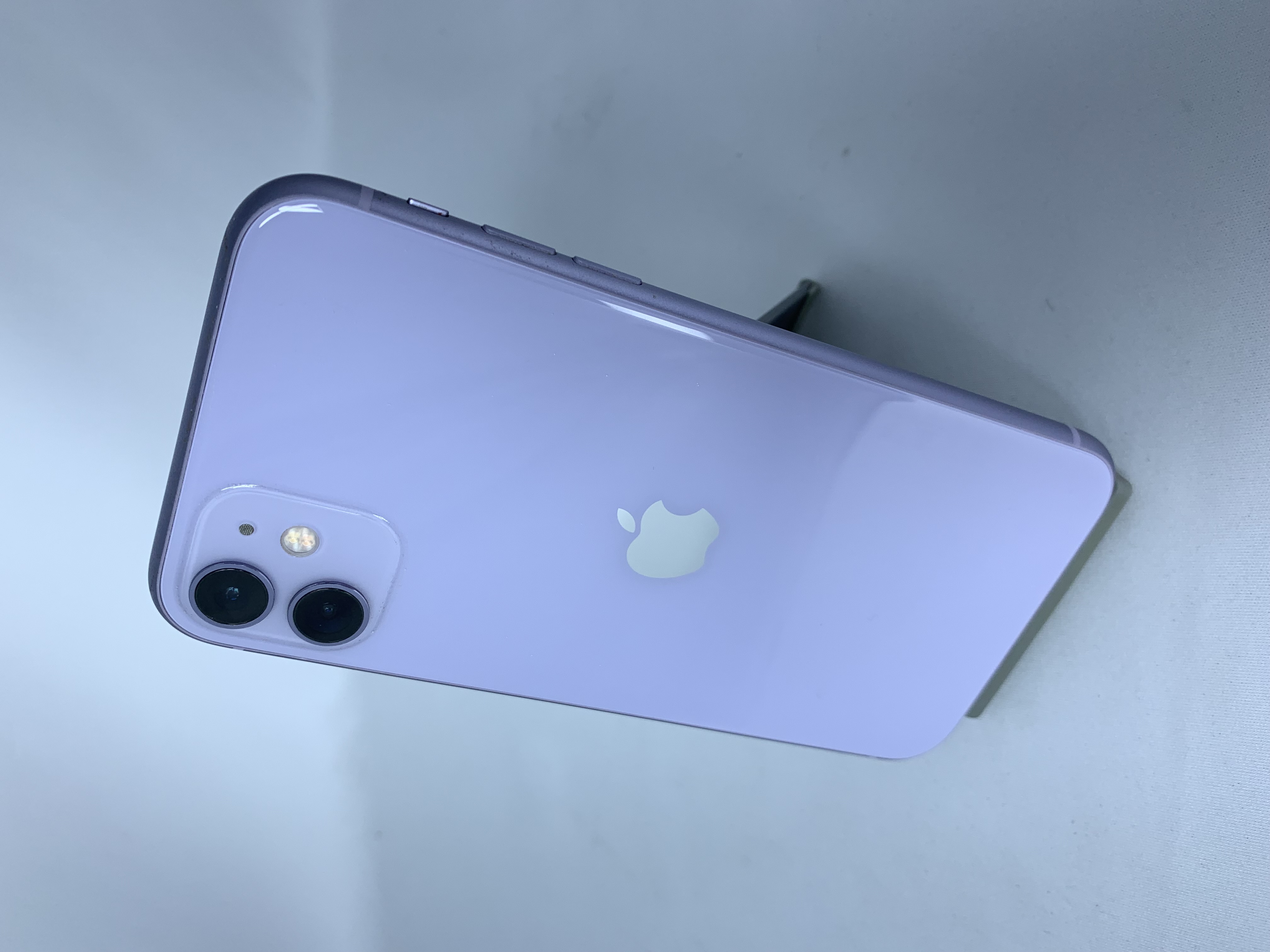 【中古：Bランク】iPhone 11 64GB パープル simロック解除済【30日返金保証】【赤ロム保証付き】