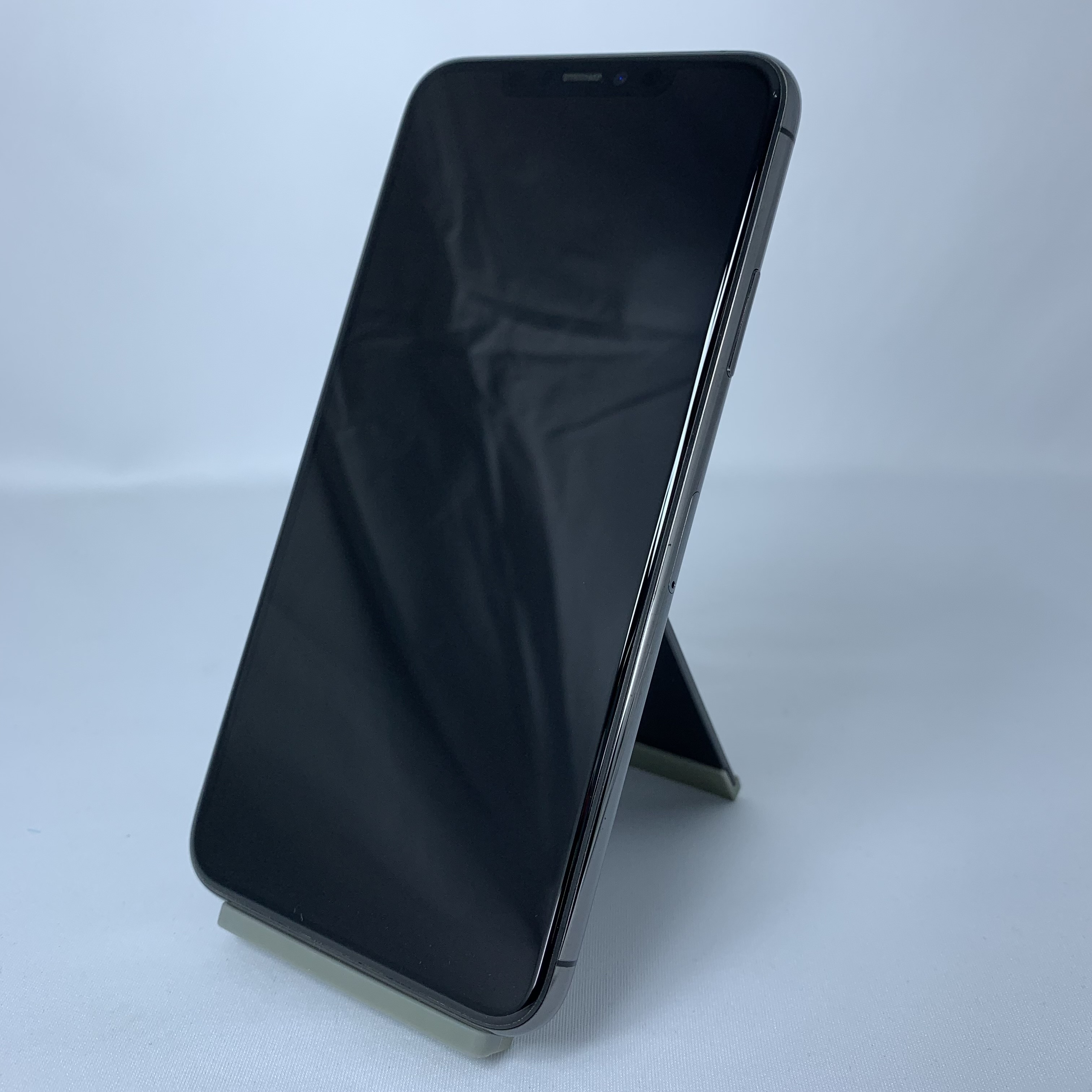 【中古：Bランク】iPhone 11 Pro Max 64GB スペースグレイ simロック解除済【30日返金保証】【赤ロム保証付き】