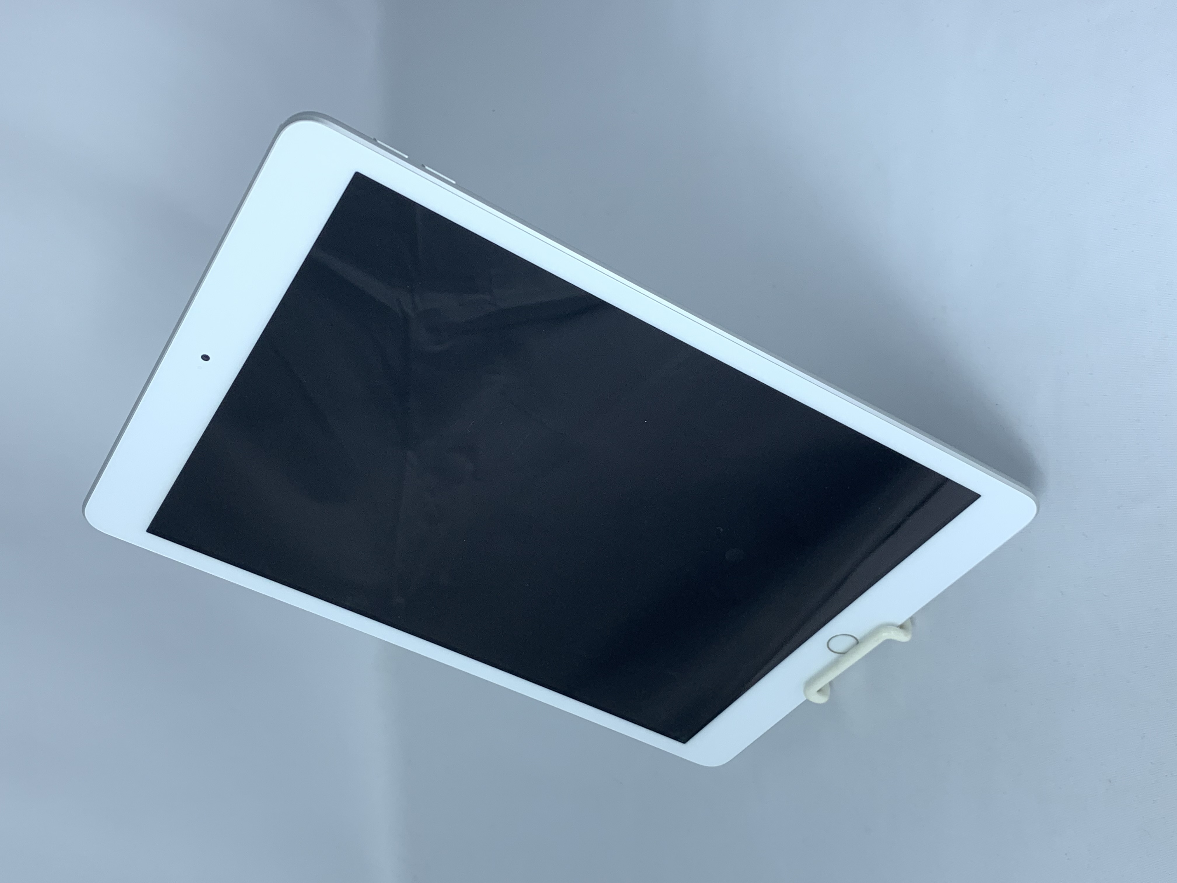 【中古：Bランク】Apple iPad 10.2インチ(2019) Wi-Fiモデル 128GB シルバー MW782J/A【30日返金保証】