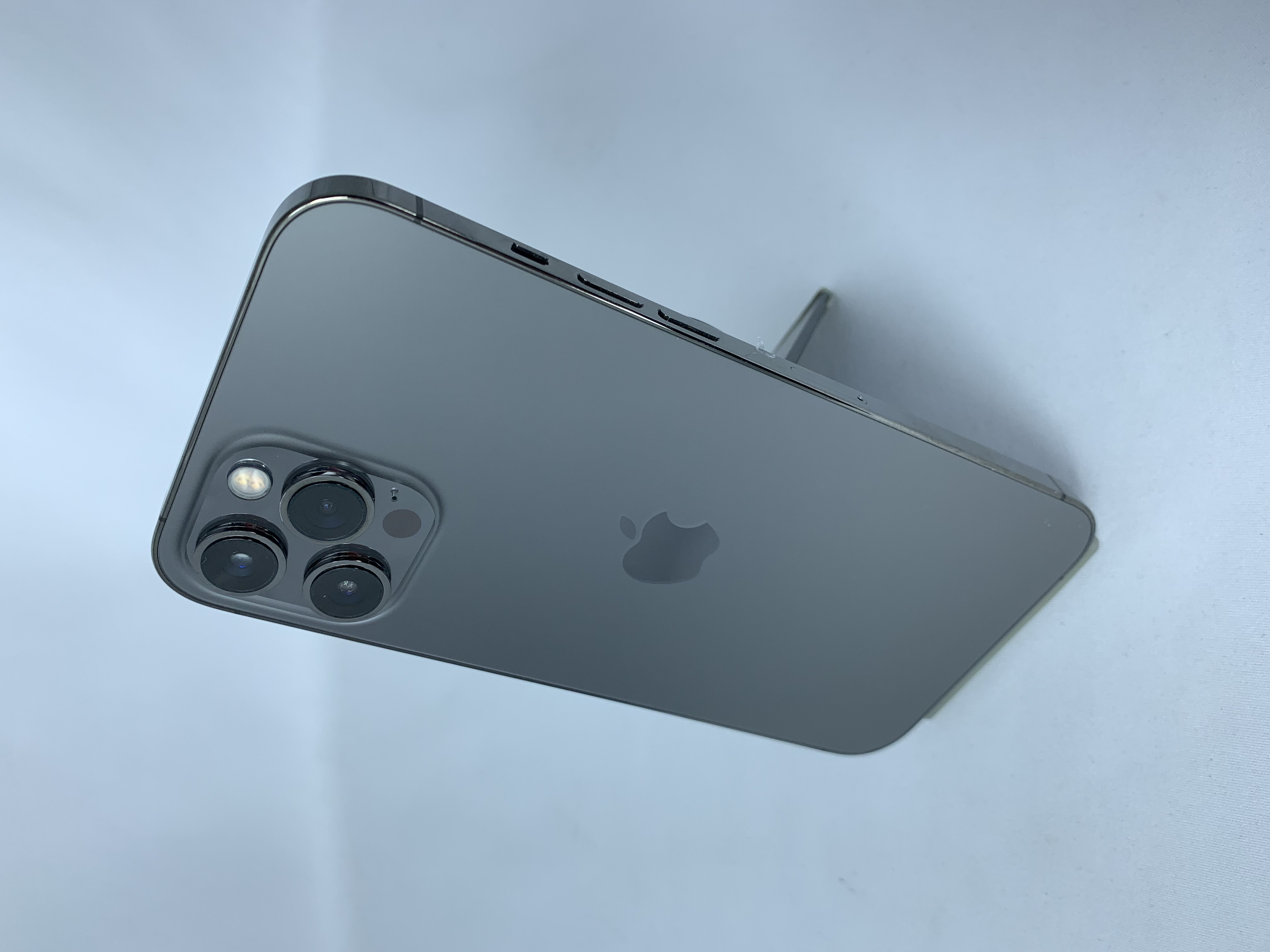 【中古：Bランク】iPhone 12 ProMax 128GB グラファイト simロック解除済【30日返金保証】【赤ロム保証付き】