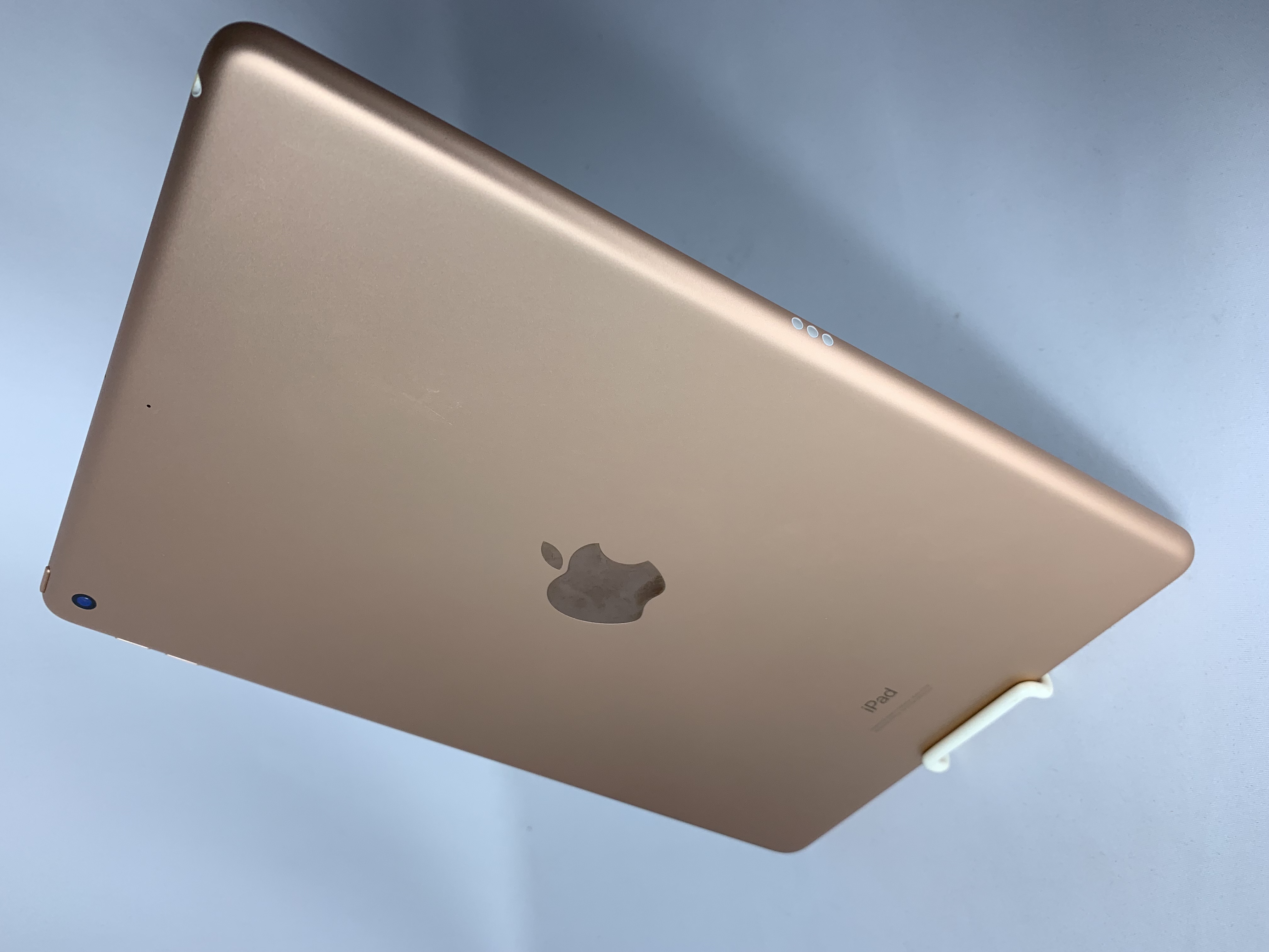 【中古：Bランク】iPad 10.2 (2020) Wi-Fi 32GB ゴールド【30日返金保証】