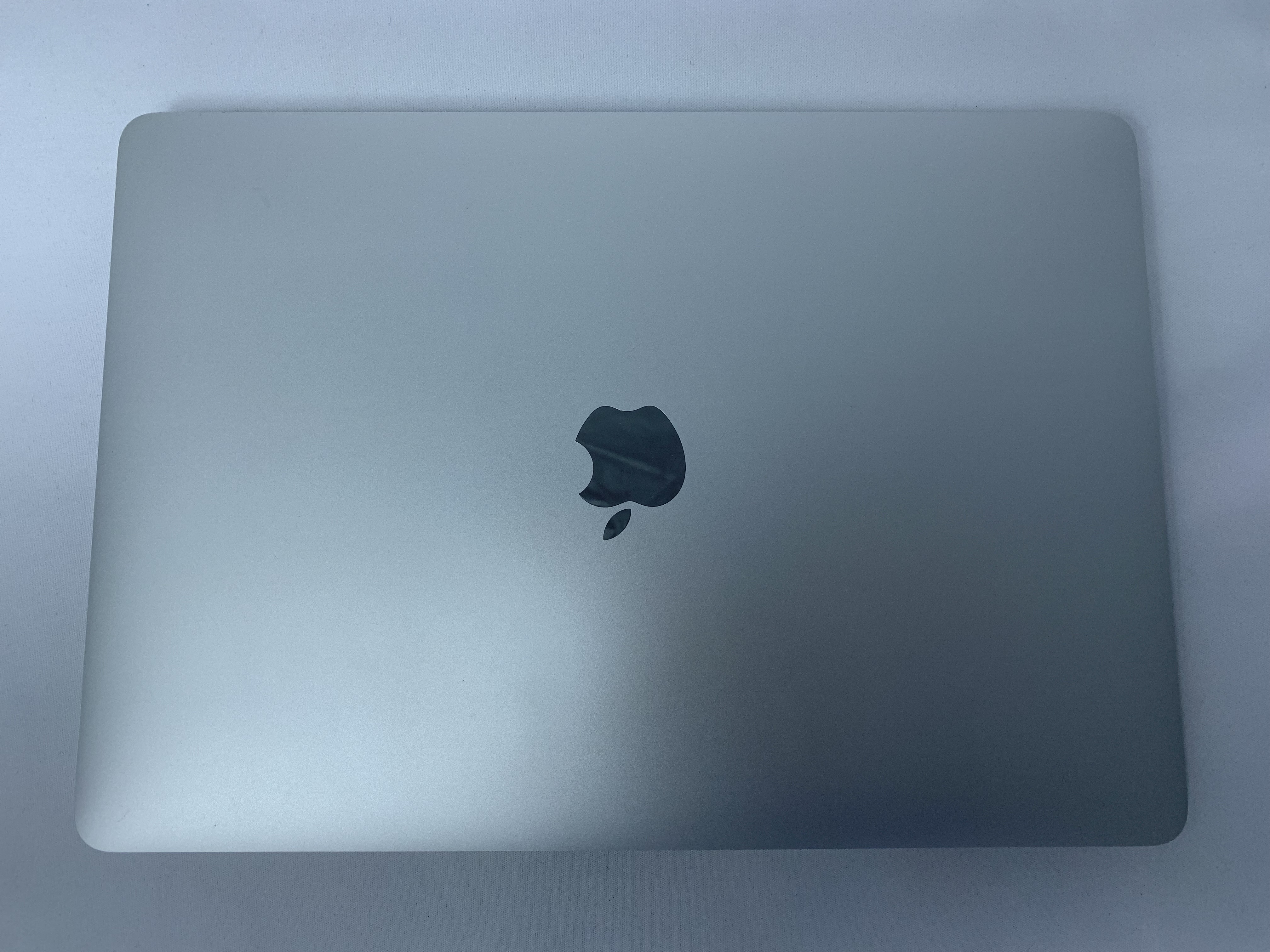 【行く年来る年セール】【中古：Bランク】Apple MacBook Air (2018) Retinaディスプレイ 1600/13.3 MREA2J/A（512GBカスタム） [シルバー]【30日返金保証】