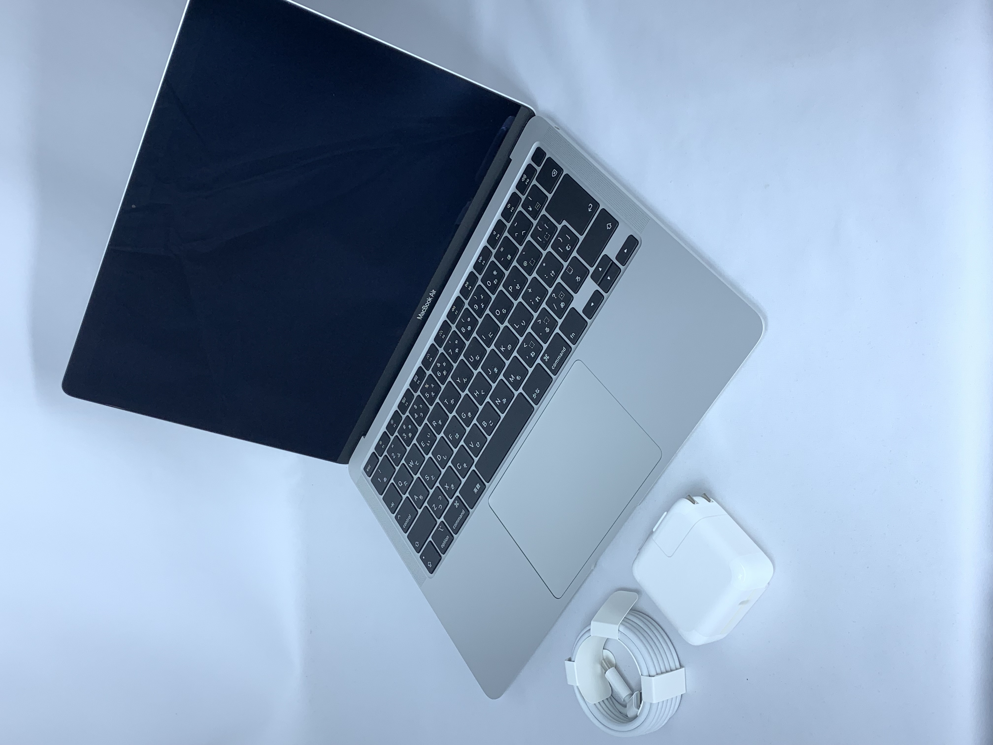 【中古：Bランク】Apple MacBook Air (2020年) Retinaディスプレイ 1100/13.3 MWTK2J/A [シルバー]【30日返金保証】