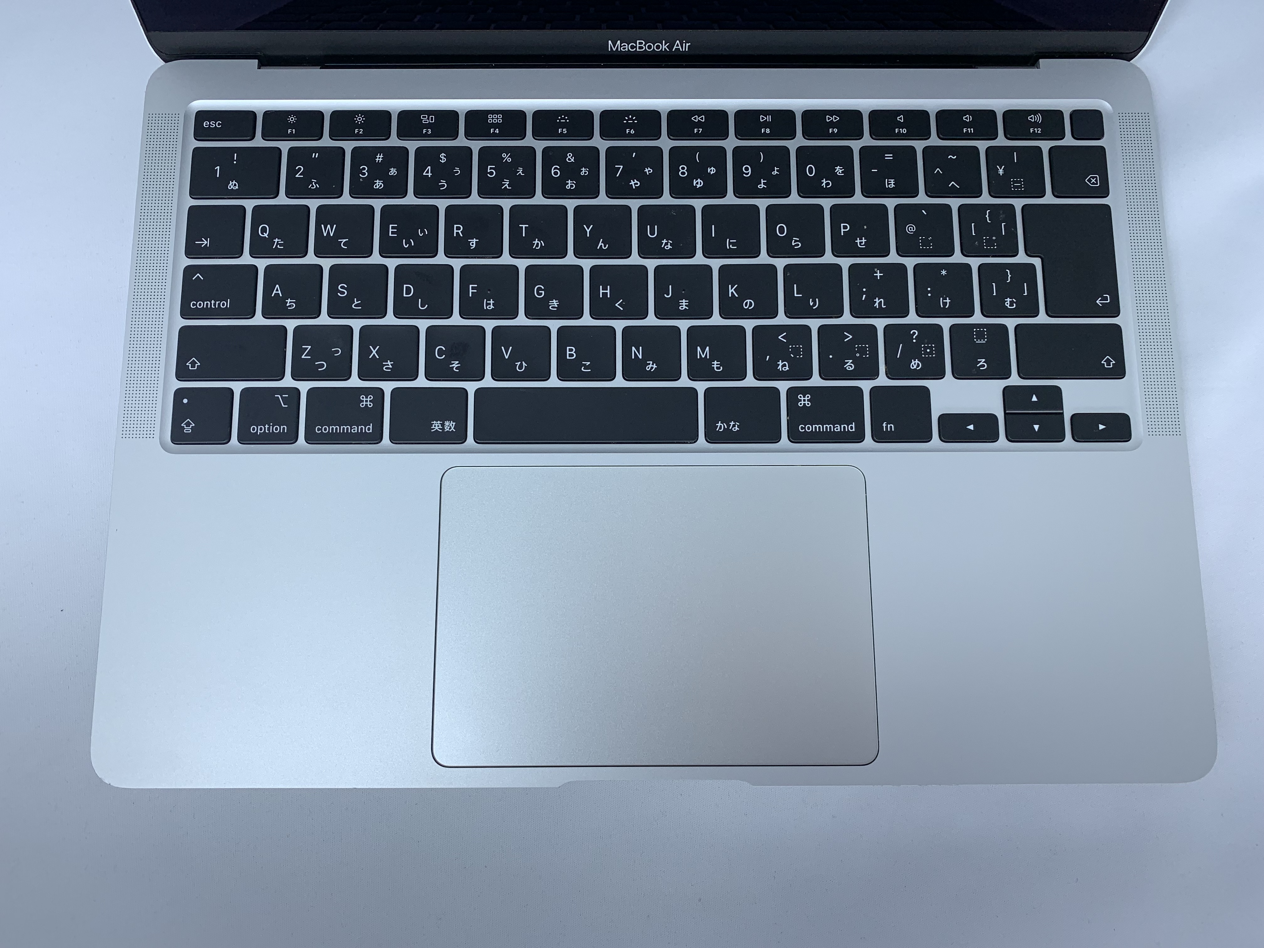 【中古：Bランク】Apple MacBook Air (2020年) Retinaディスプレイ 1100/13.3 MWTK2J/A [シルバー]【30日返金保証】