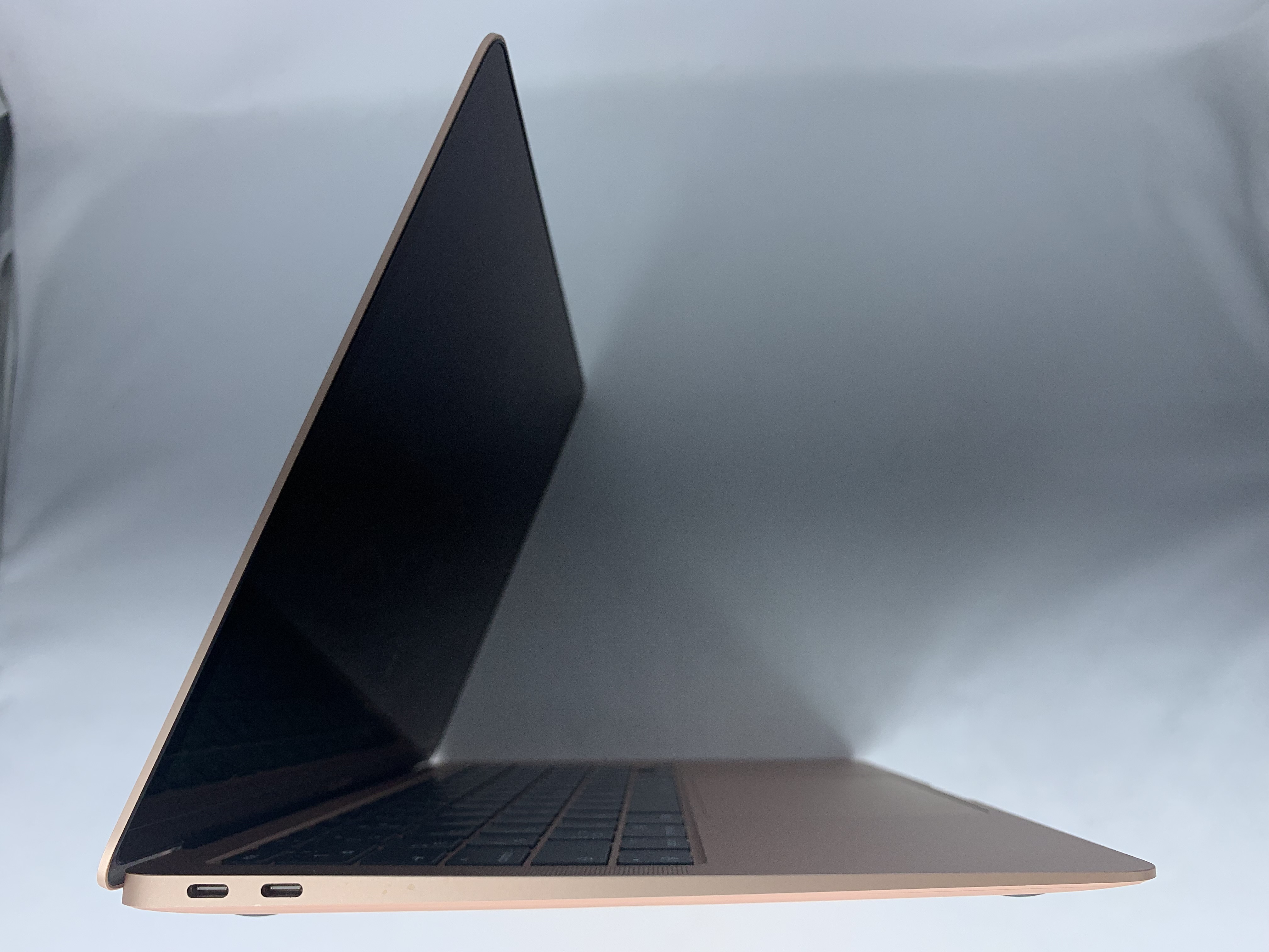 【中古：Aランク】Apple MacBook Air(2020年) 13.3インチ ゴールド MGND3J/A【30日返金保証】