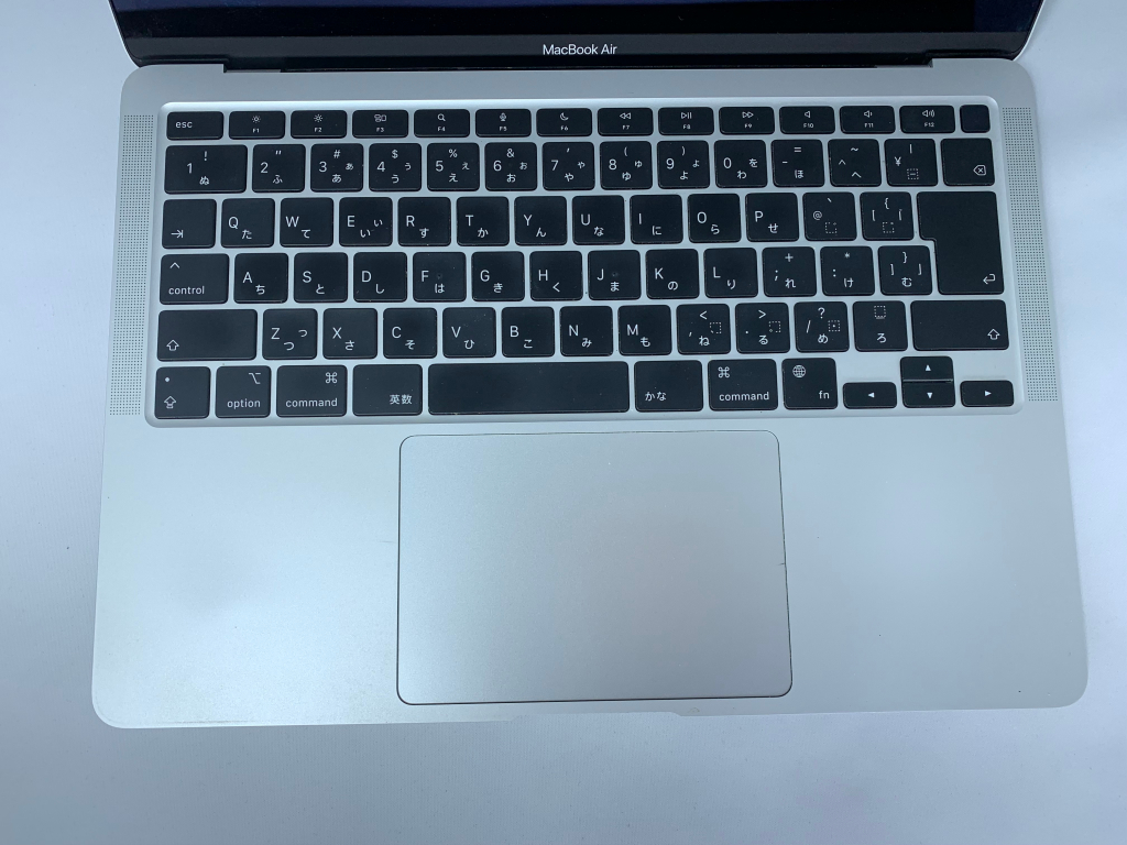 【中古：Aランク】Apple MacBook Air M1(2020年) Retinaディスプレイ 13.3インチ MGN93J/A [シルバー]【30日返金保証】