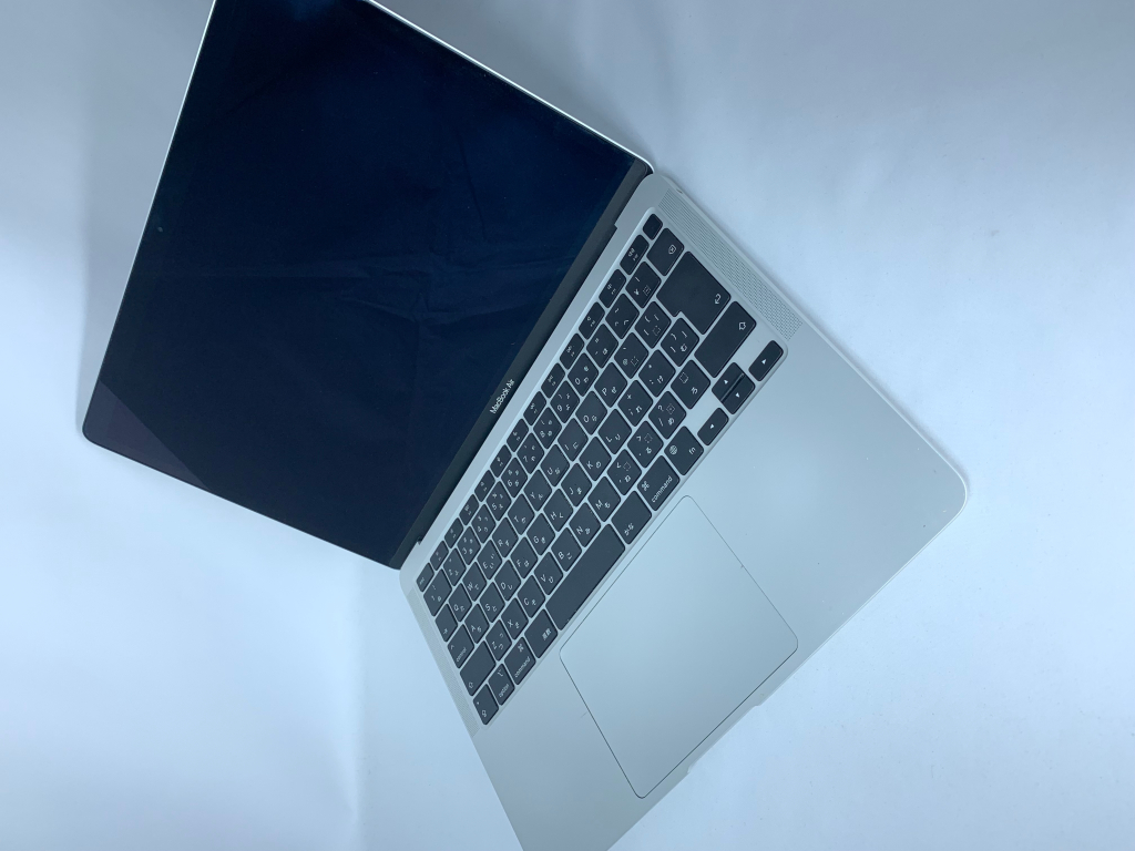 【中古：Aランク】Apple MacBook Air M1(2020年) Retinaディスプレイ 13.3インチ MGN93J/A [シルバー]【30日返金保証】