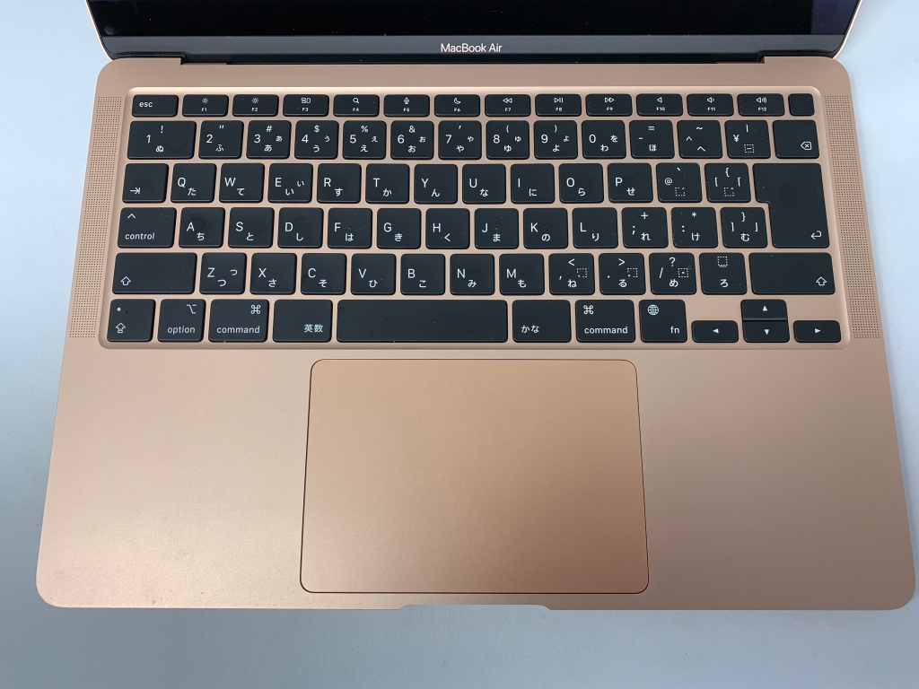 【中古:Aランク】Apple MacBook Air M1(2020年) 13.3インチ Retinaディスプレイ ゴールド MGNE3J/A【30日返金保証】