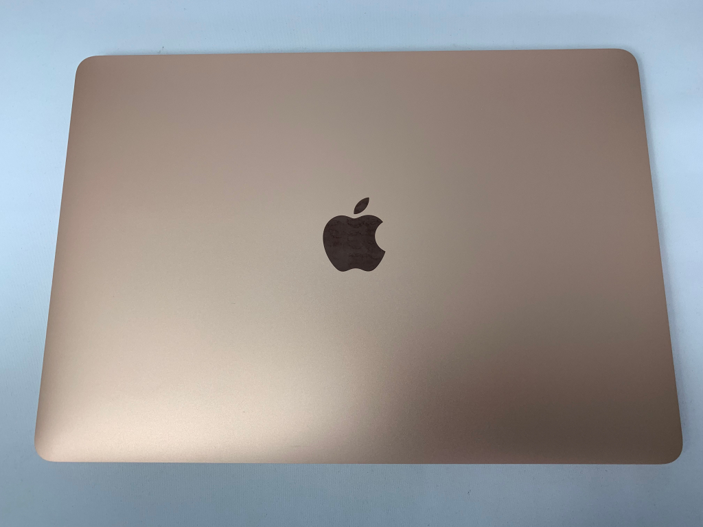 【中古:Aランク】Apple MacBook Air M1(2020年) 13.3インチ Retinaディスプレイ ゴールド MGNE3J/A【30日返金保証】