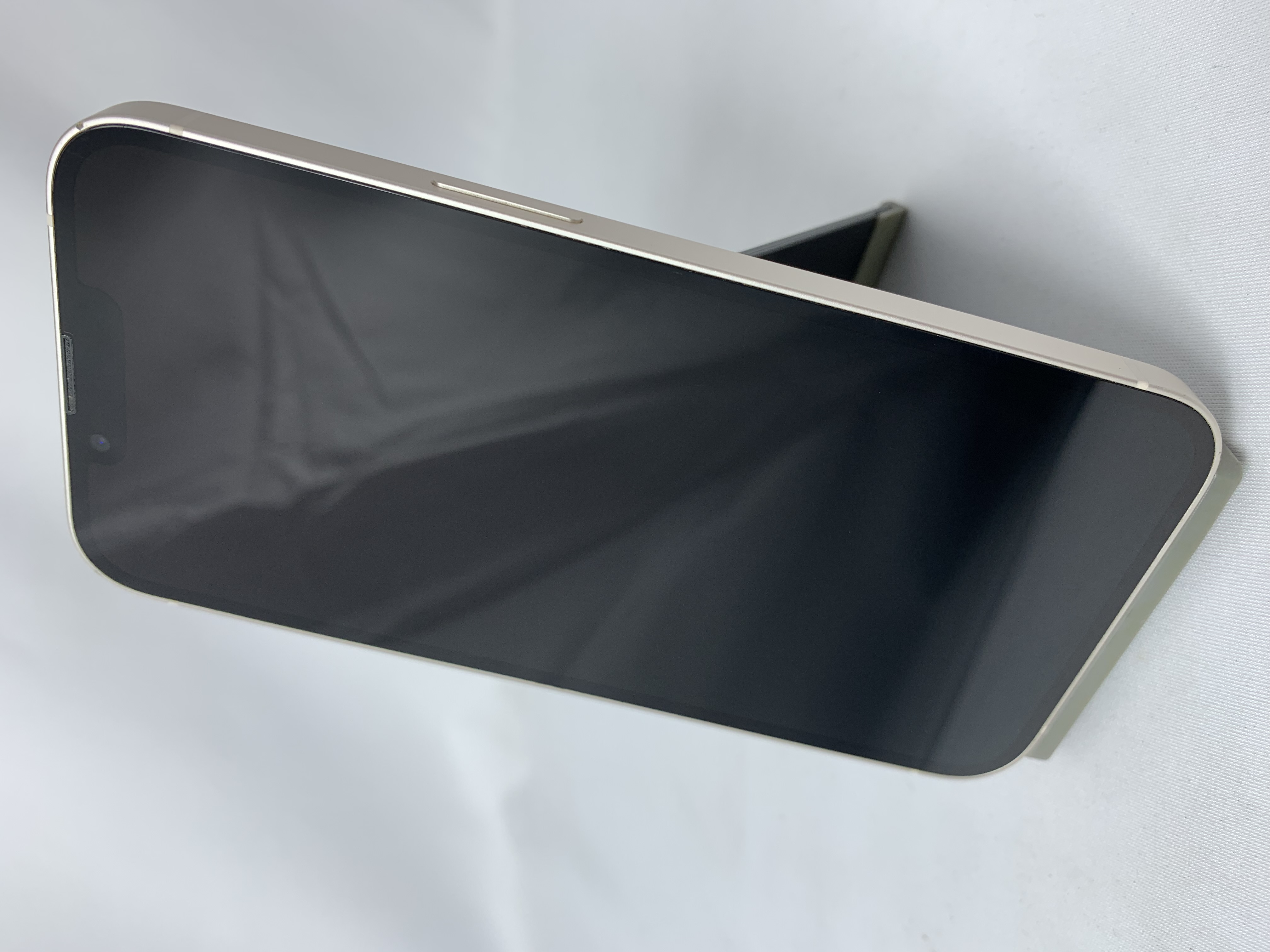 【中古：Bランク】IPHONE13 128GB ｽﾀｰﾗｲﾄ SIMロック解除済み【30日返金保証】【赤ロム保証付き】