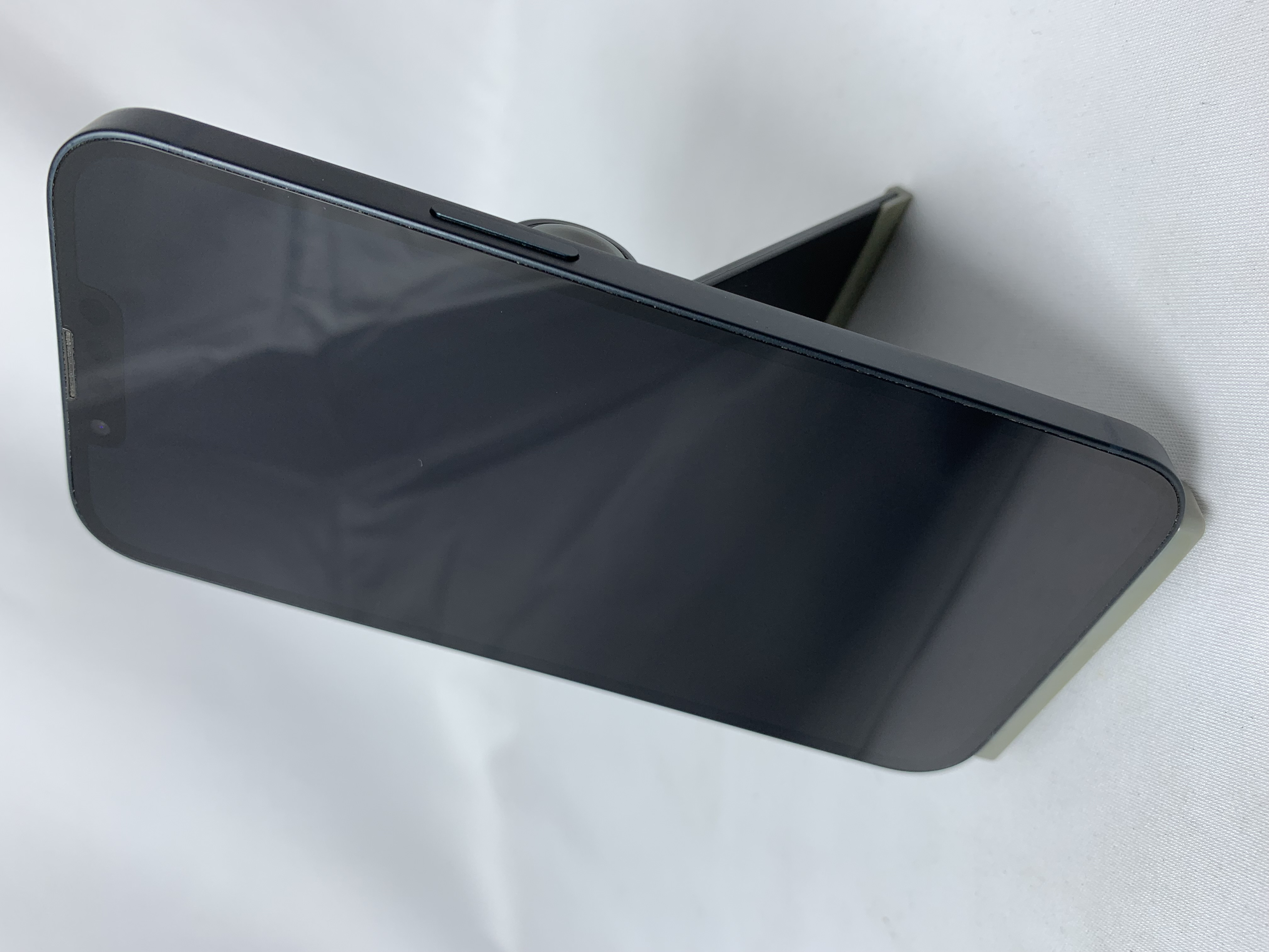 【中古：Bランク】IPHONE13 128GB ﾐｯﾄﾞﾅｲﾄ simロック解除済【30日返金保証】【赤ロム保証付き】