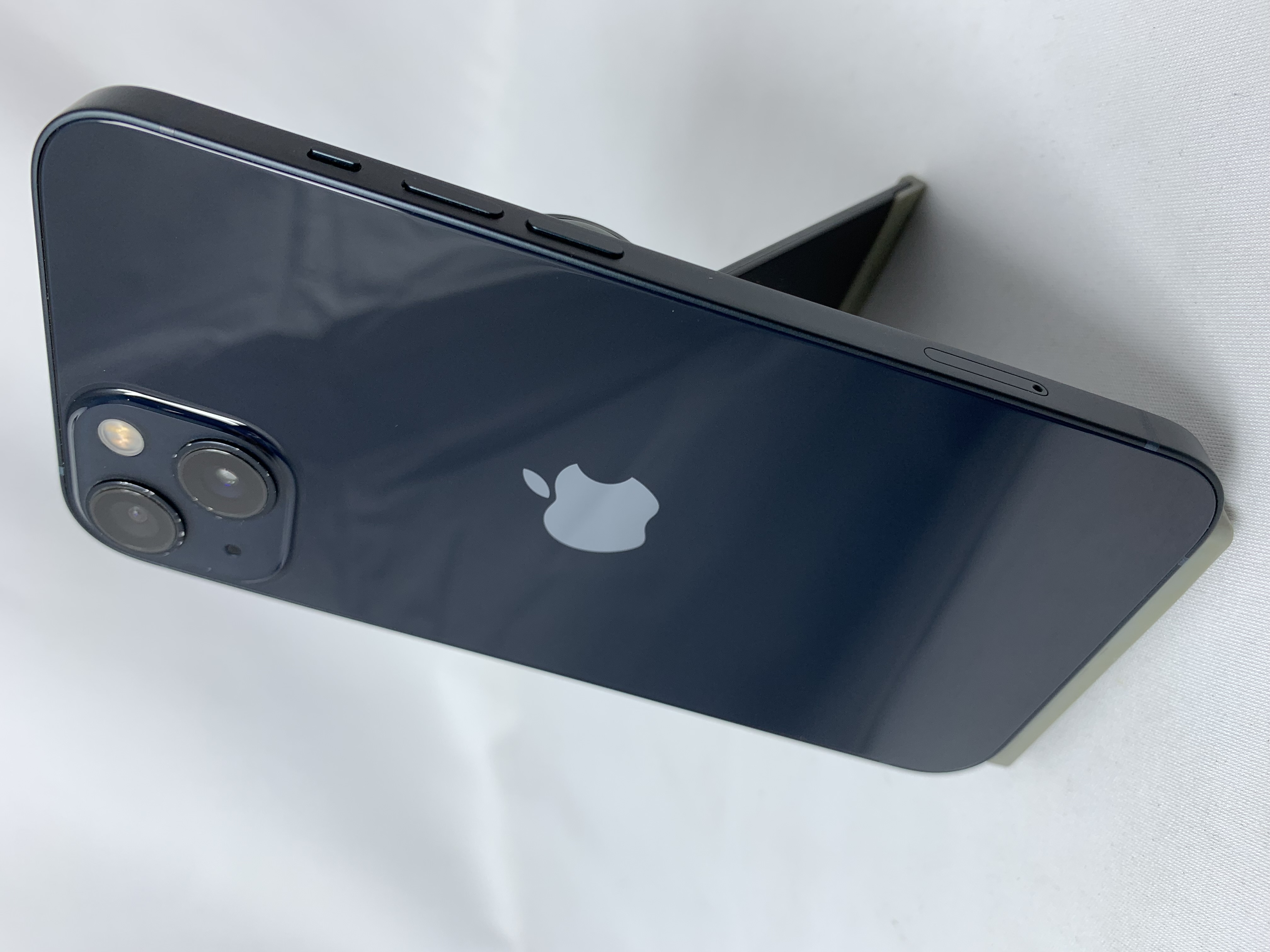 【中古：Bランク】IPHONE13 128GB ﾐｯﾄﾞﾅｲﾄ simロック解除済【30日返金保証】【赤ロム保証付き】