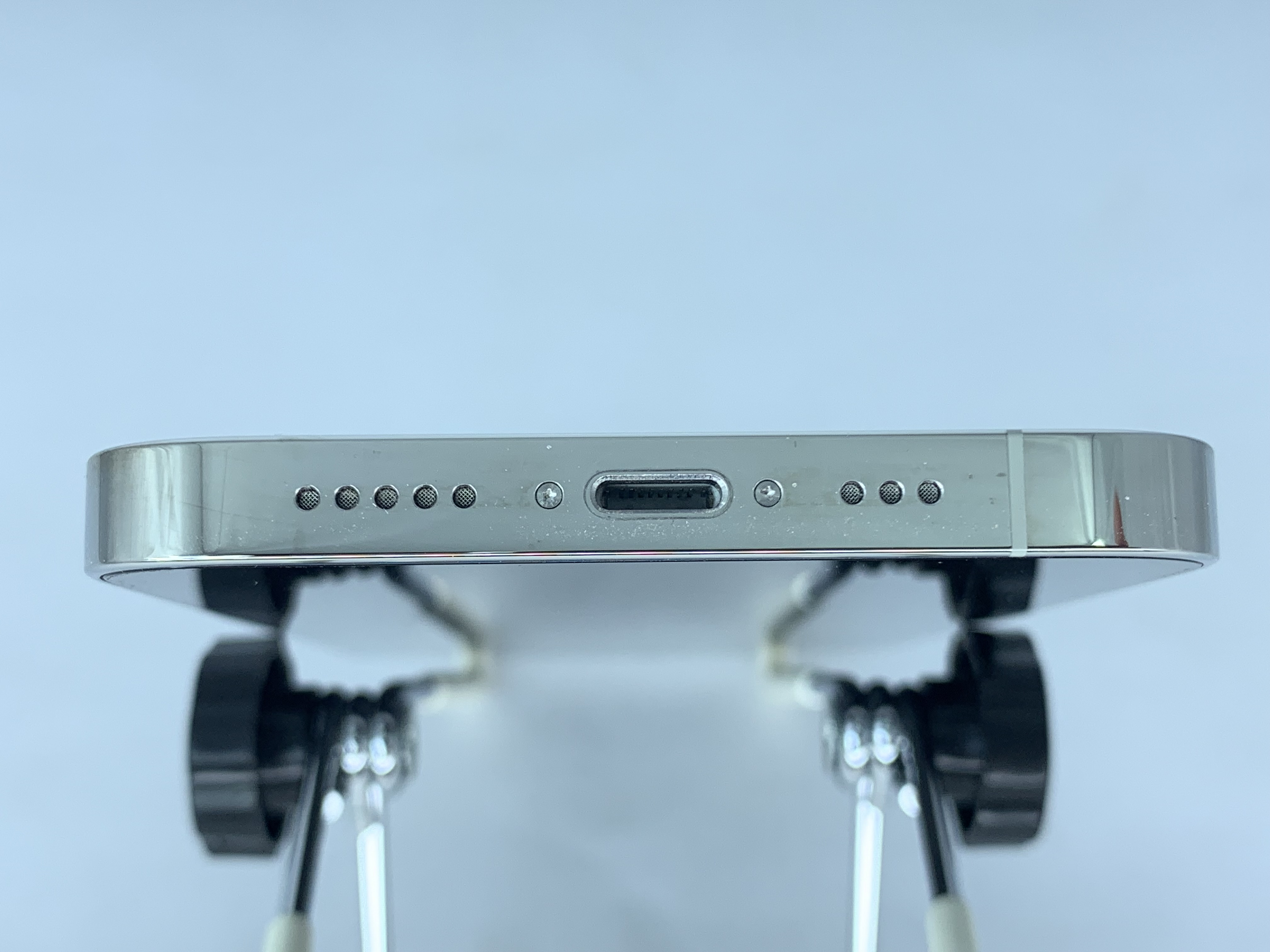 【中古：Cランク】【バッテリー劣化】iPhone 13 Pro 256GB シルバー simロック解除済【30日返金保証】【赤ロム保証付き】