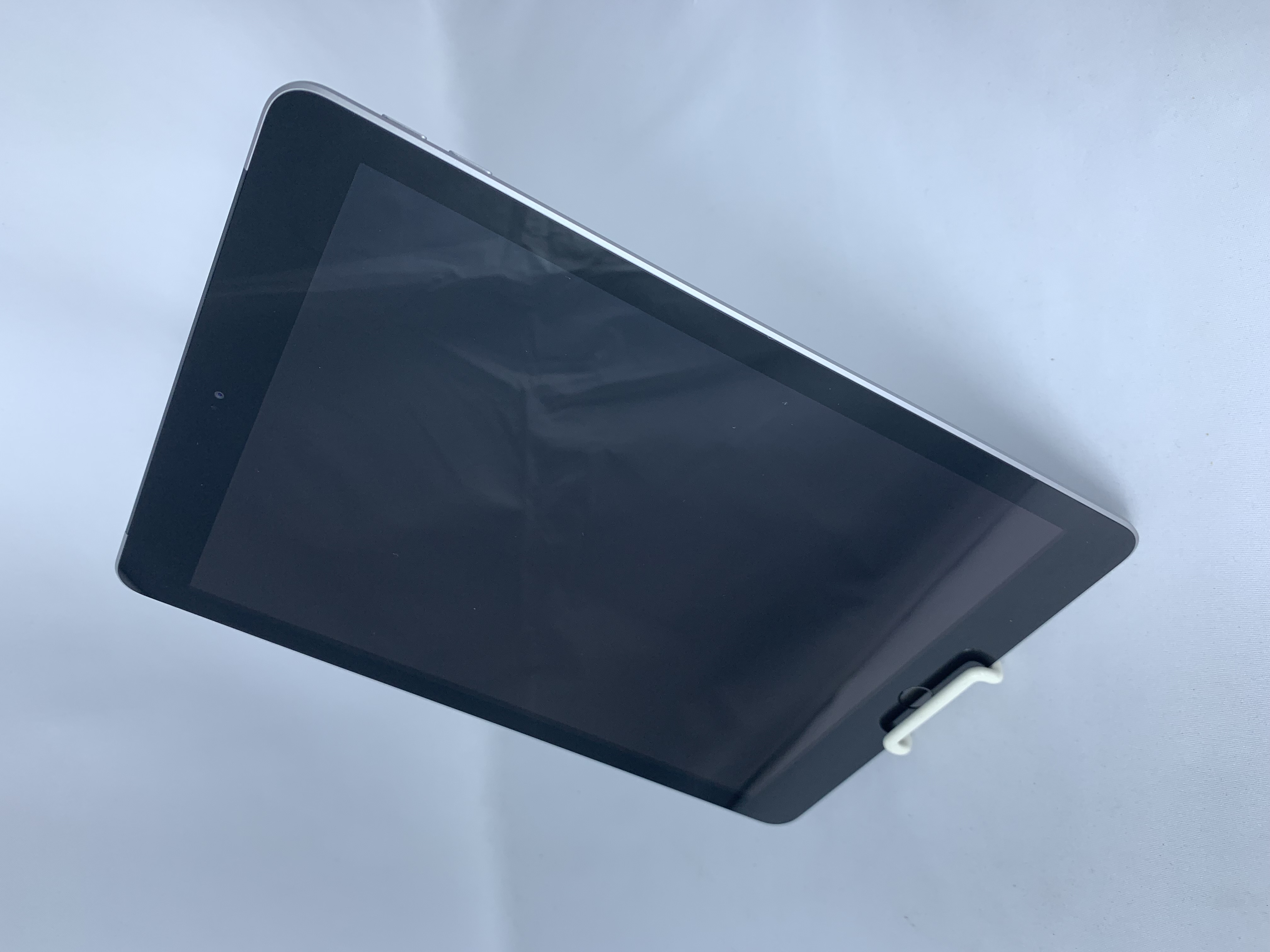 【中古：Bランク】Apple iPad 9.7インチ(2018) Wi-Fiモデル 32GB MR6N2 J/A スペースグレイ【30日返金保証】