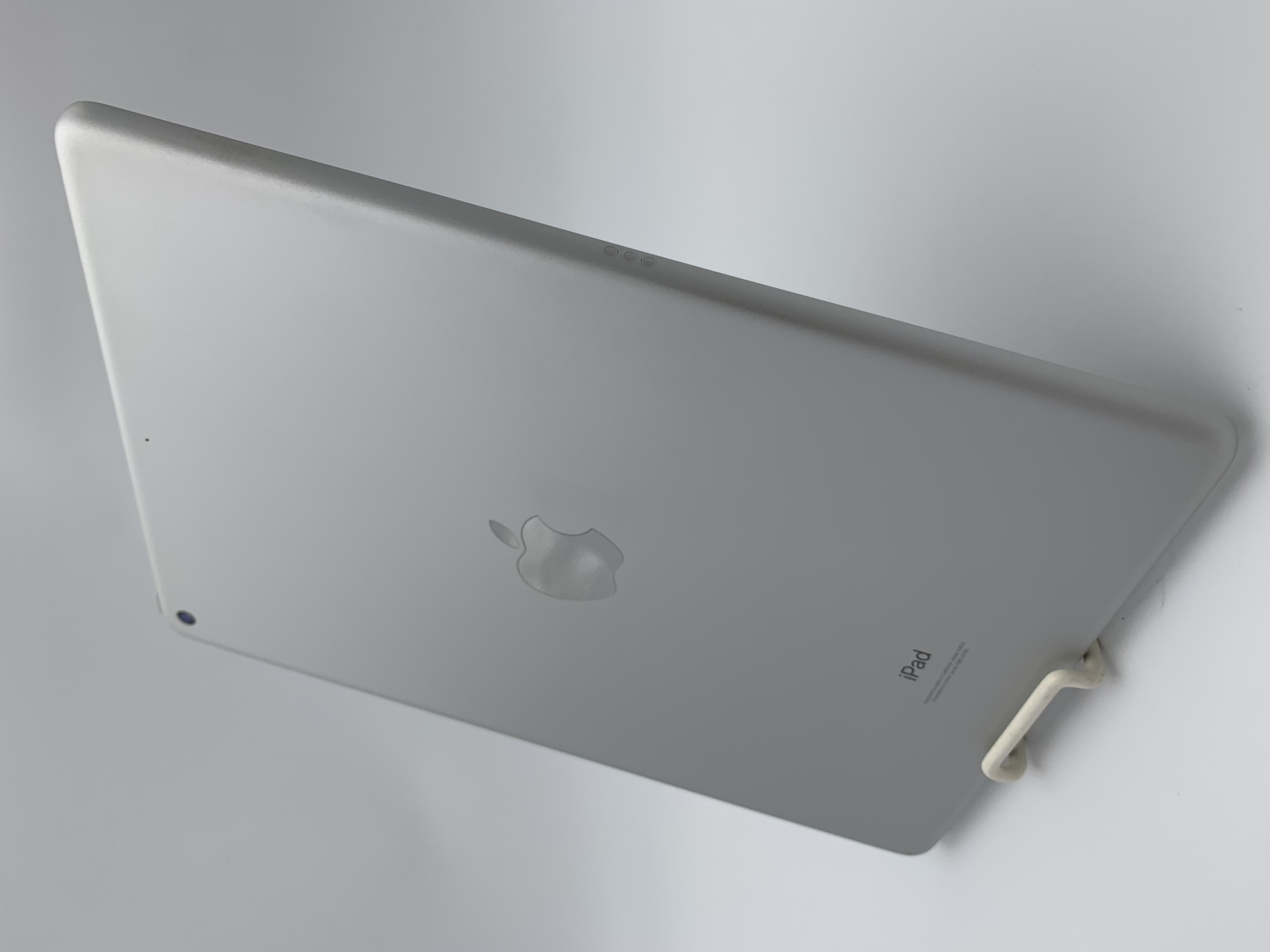 【中古：Bランク】Apple iPad  10.2インチ 第9世代(2021) Wi-Fiモデル 64GB シルバー MK2L3J/A【30日返金保証】