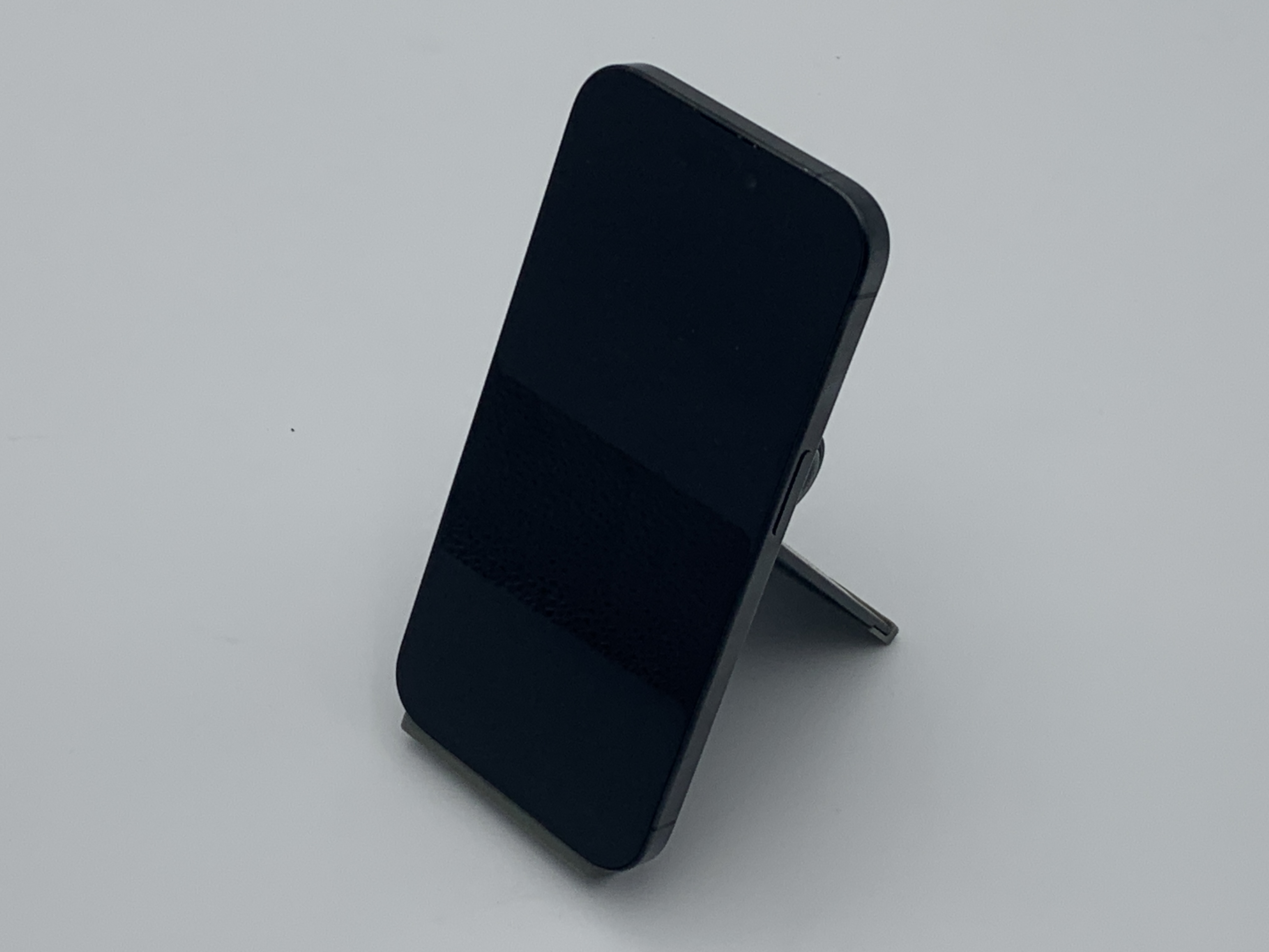 【中古：Bランク】iPhone 15 Pro 256GB ブラック SIMロック無し【30日返金保証】【赤ロム保証付き】