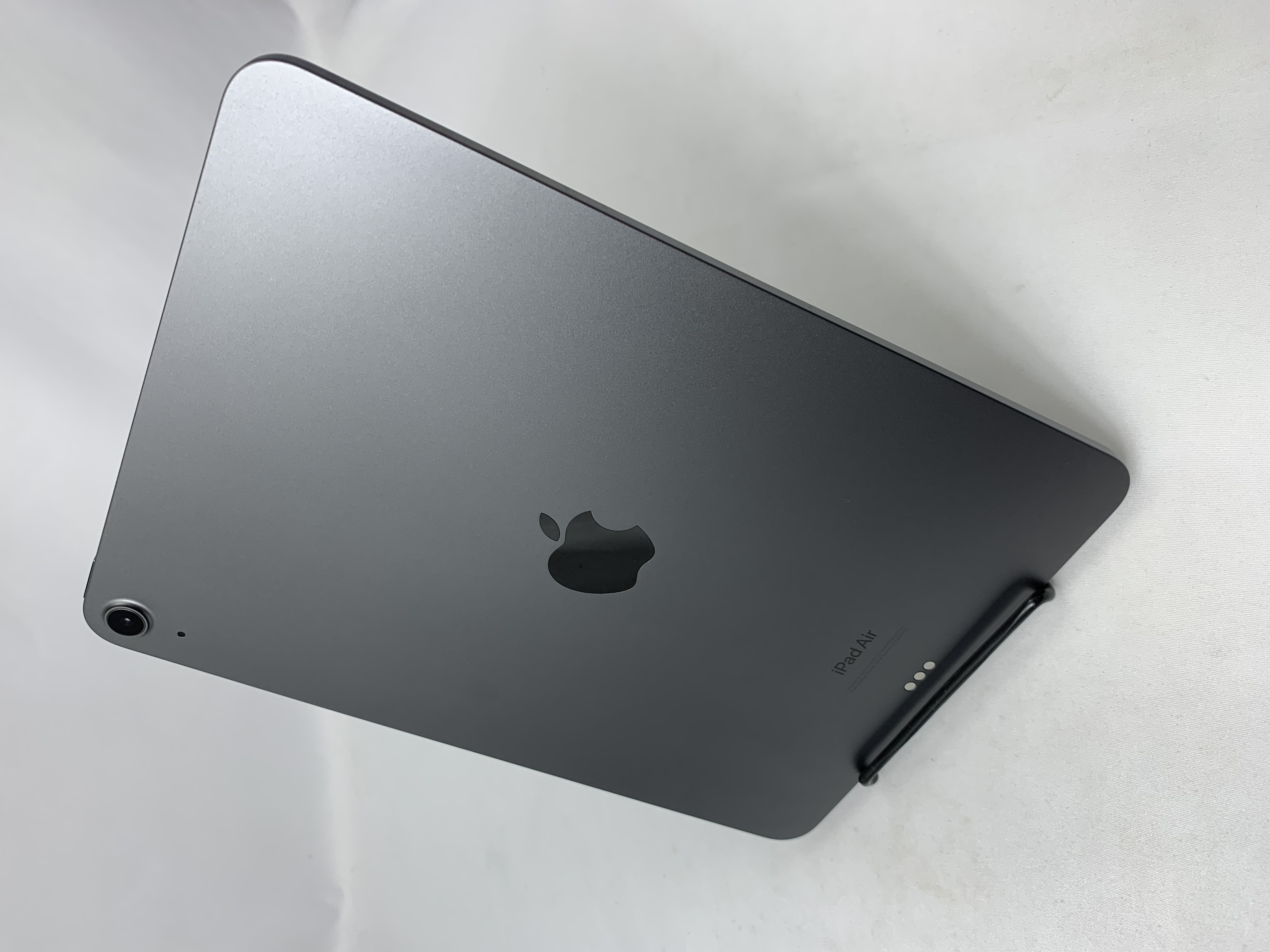 【中古：Bランク】Apple iPad Air 10.9インチ(2022) Wi-Fiモデル 64GB MM9C3J/A スペースグレイ【30日返金保証】