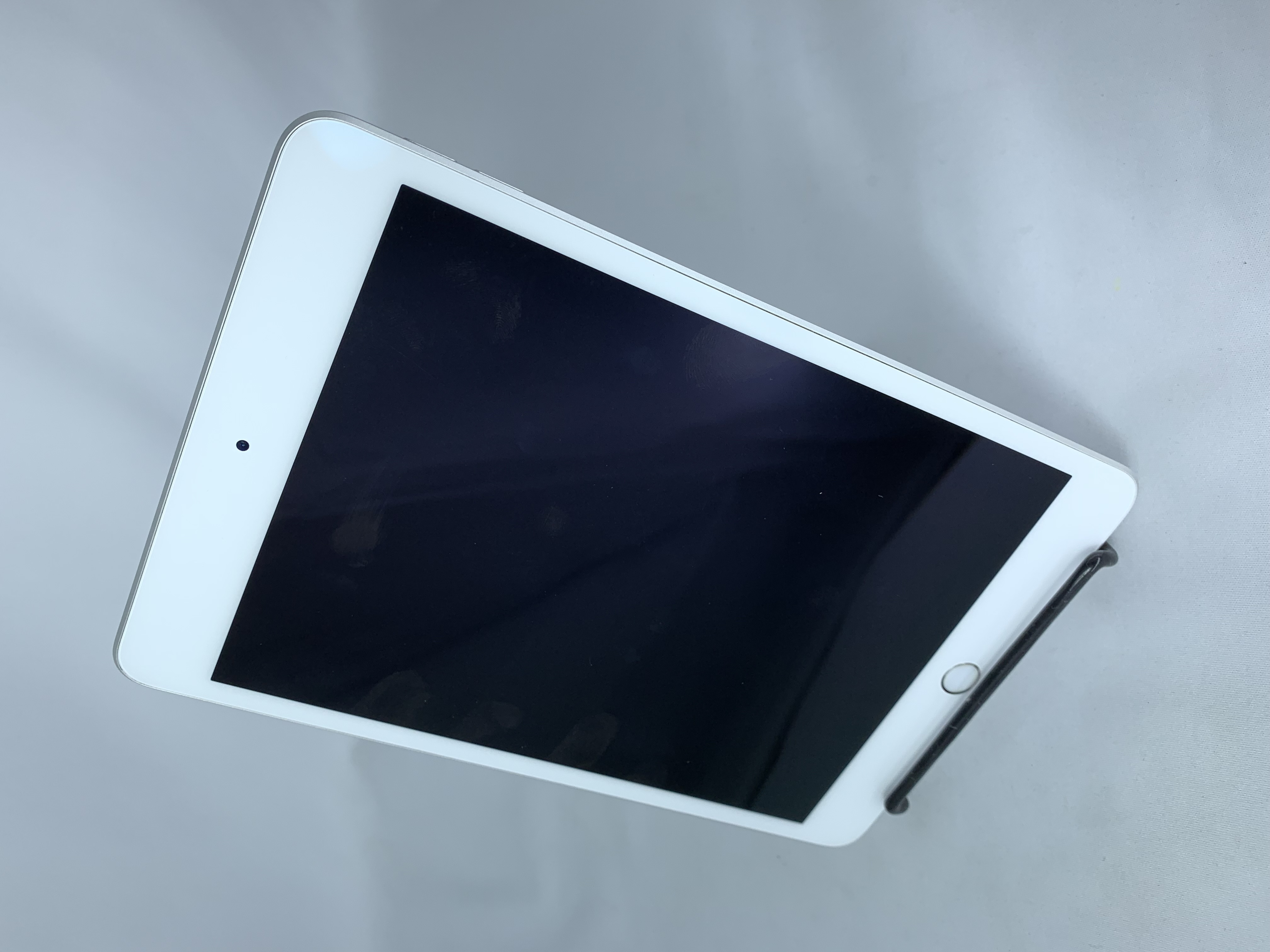 【中古：Bランク】Apple iPad mini 7.9インチ(2019) Wi-Fiモデル 256GB シルバー MUU52J/A【30日返金保証】F IPADMINI(2019) WIFI 256GB SV MUU52J/A
