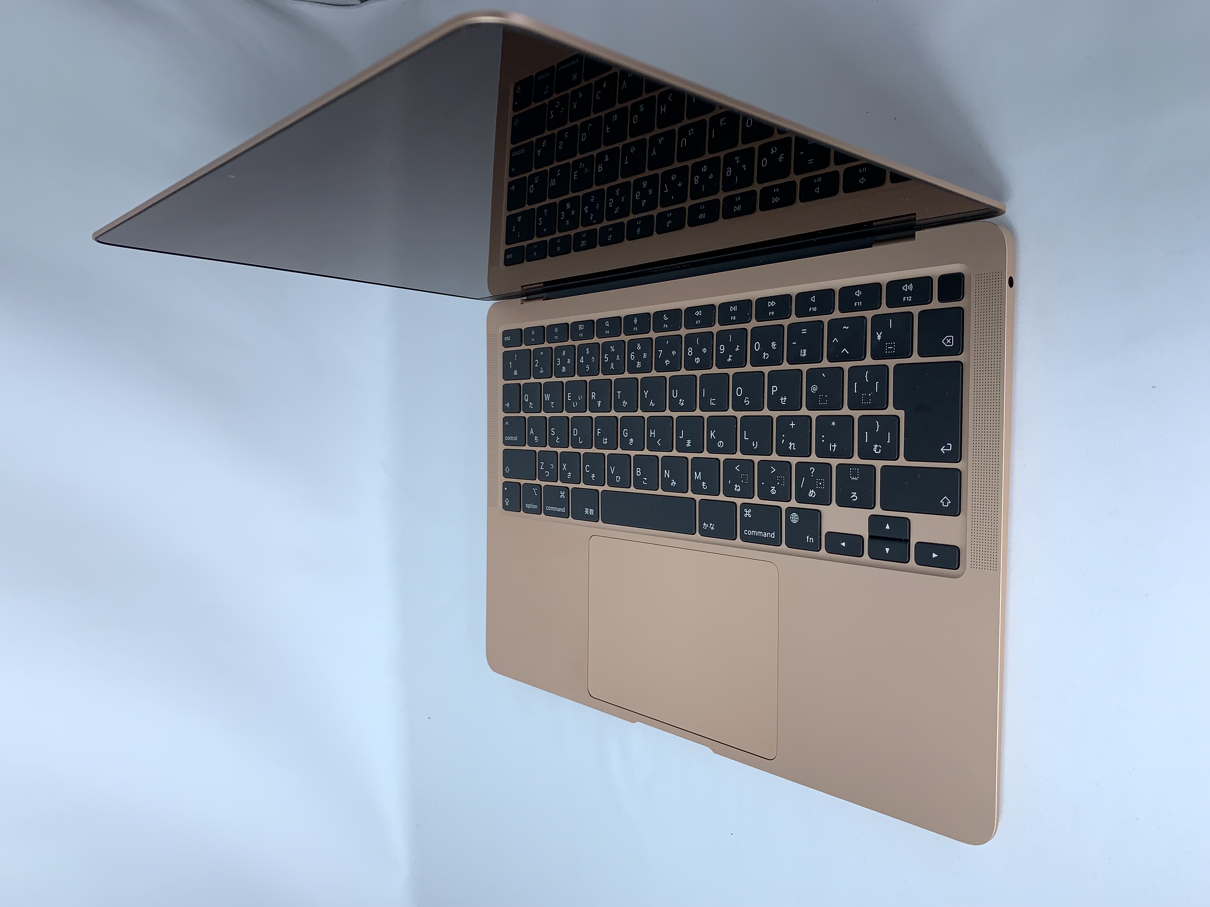 【中古：Bランク】Apple MacBook Air M1(2020) Retinaディスプレイ 13.3 MGNE3J/A [ゴールド]【30日返金保証】