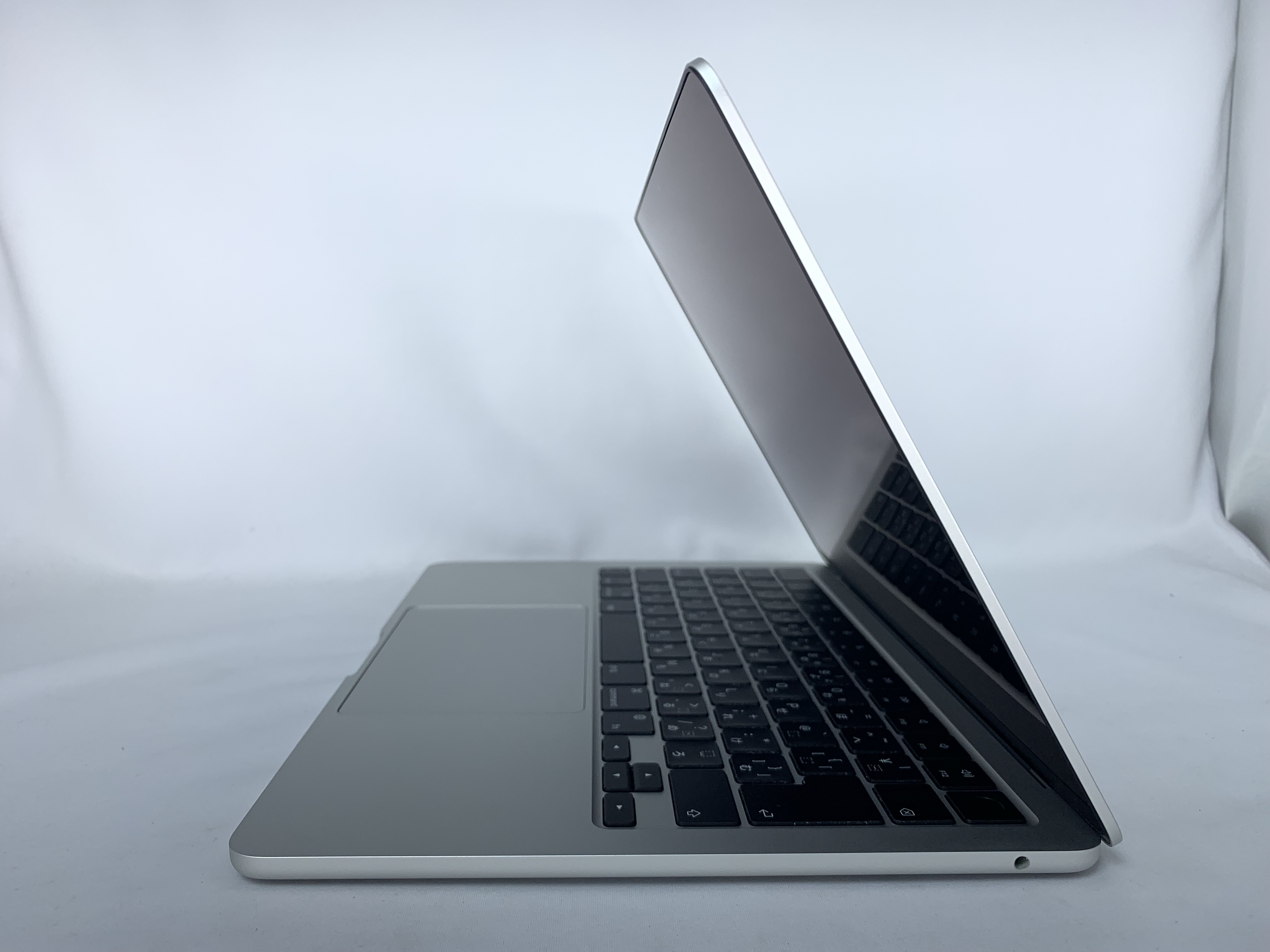 【中古：Bランク】Apple MacBook Air(2022年) 13.6インチ シルバー MLXY3J/A