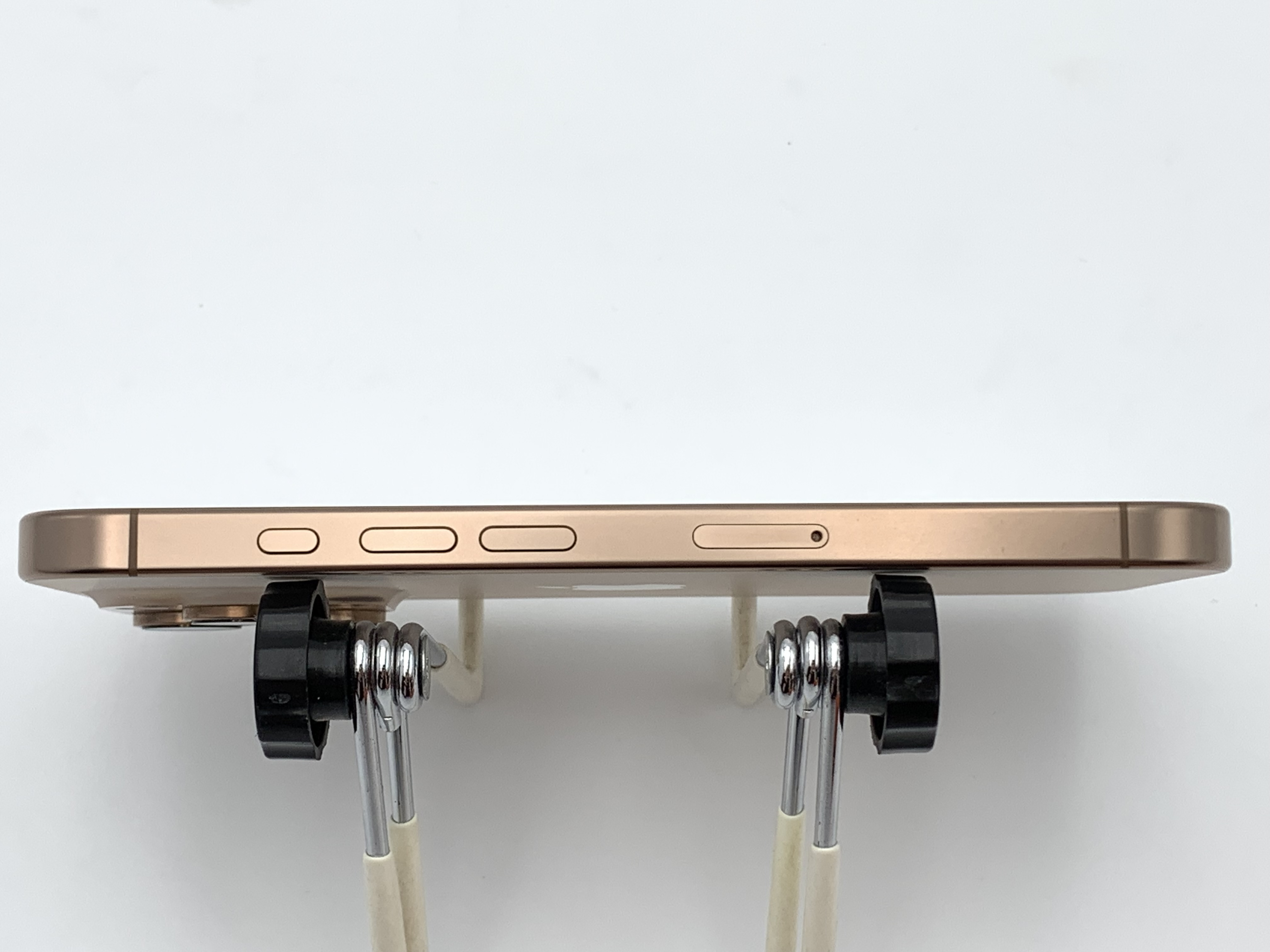 【中古：Cランク】iPhone 16 Pro 256GB デザートチタニウム Simロック無し【30日返金保証】【赤ロム保証付き】