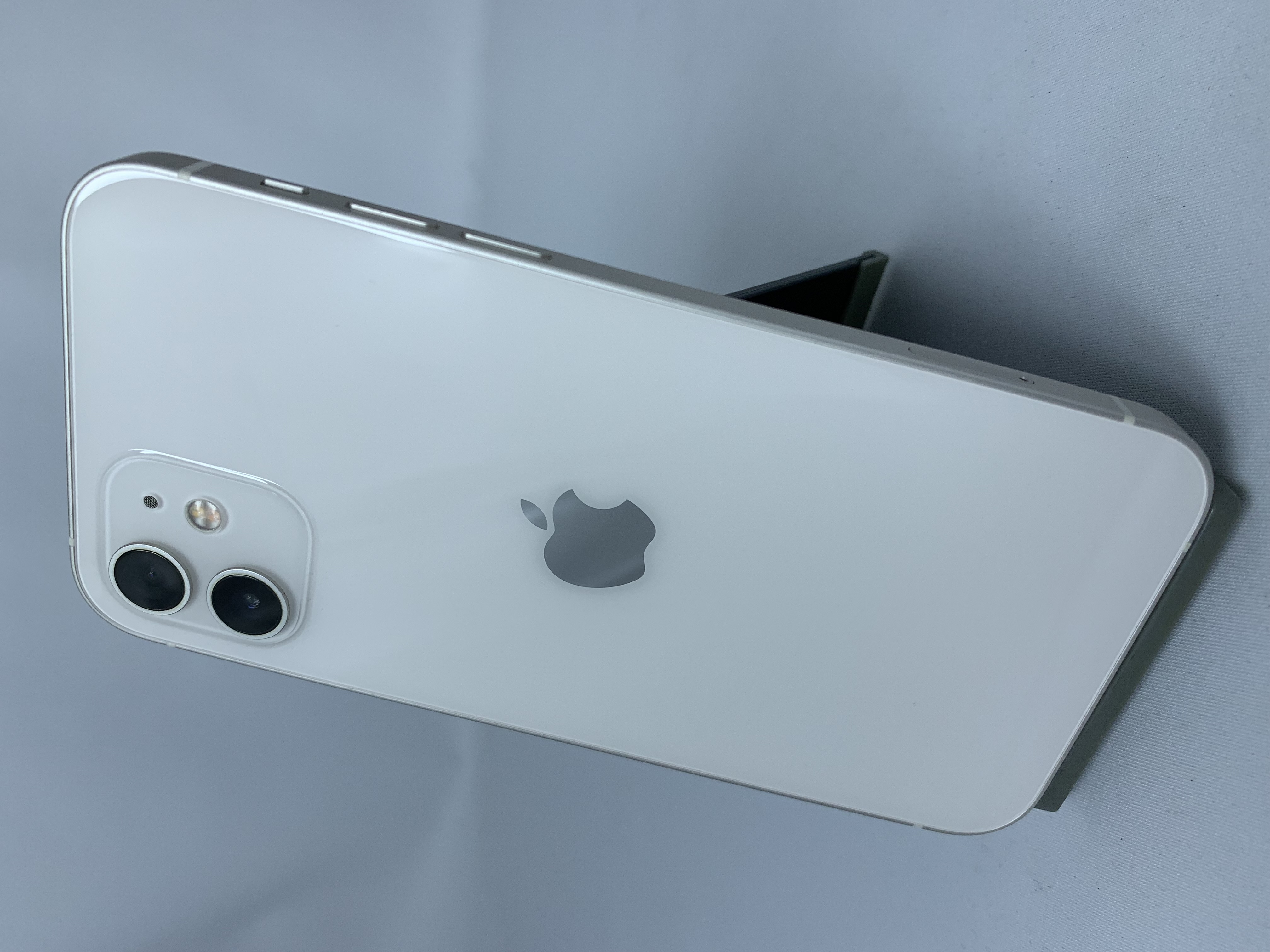 【中古・バッテリー劣化】iPhone 12 64GB simロック解除済 中古・バッテリー劣化】iPhone 12 64GB simロック解除済 iPhone