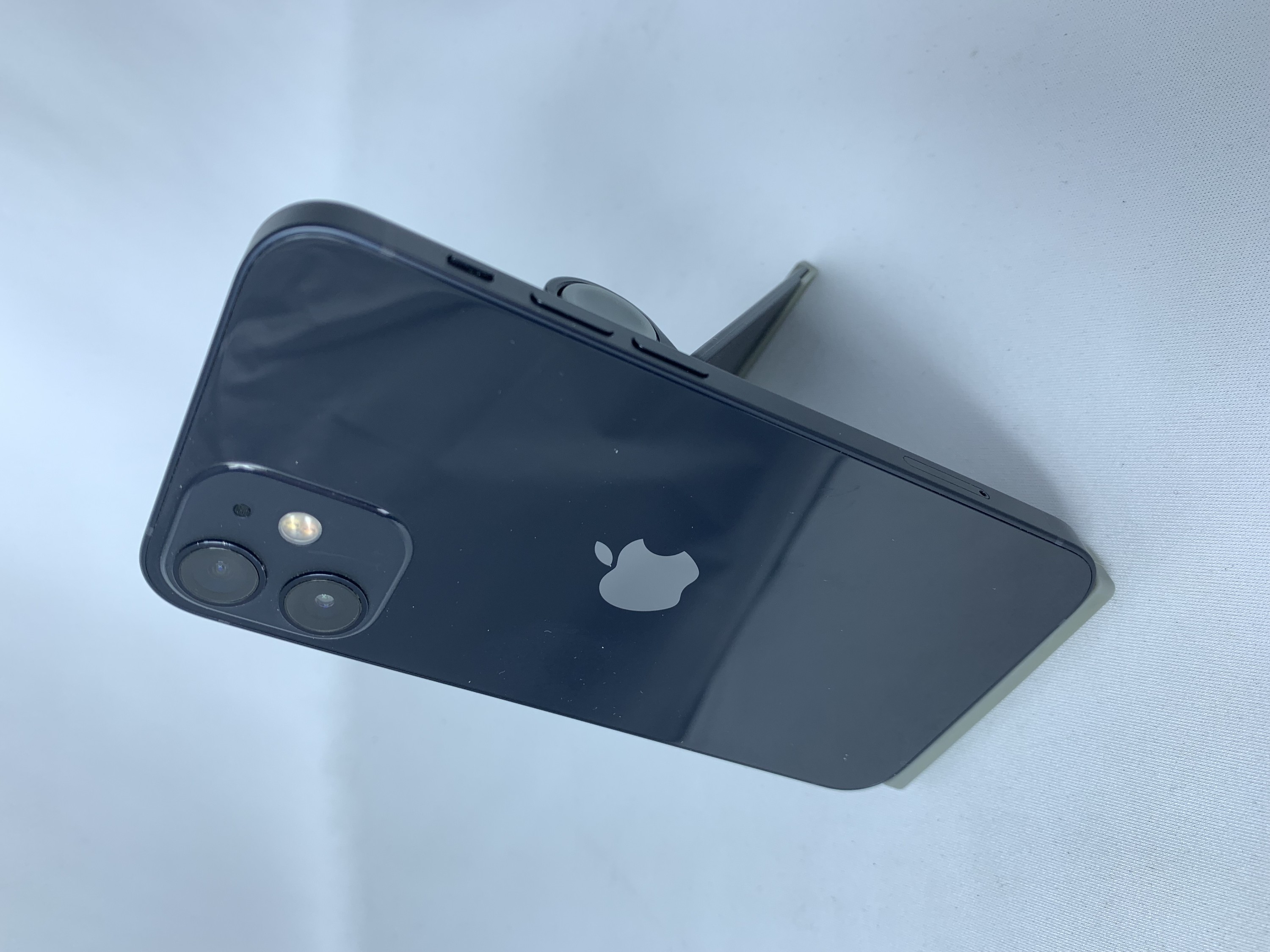 【中古：Bランク】iPhone 12 mini 128GB ブラック SIMロック解除済【30日返金保証】【赤ロム保証付き】