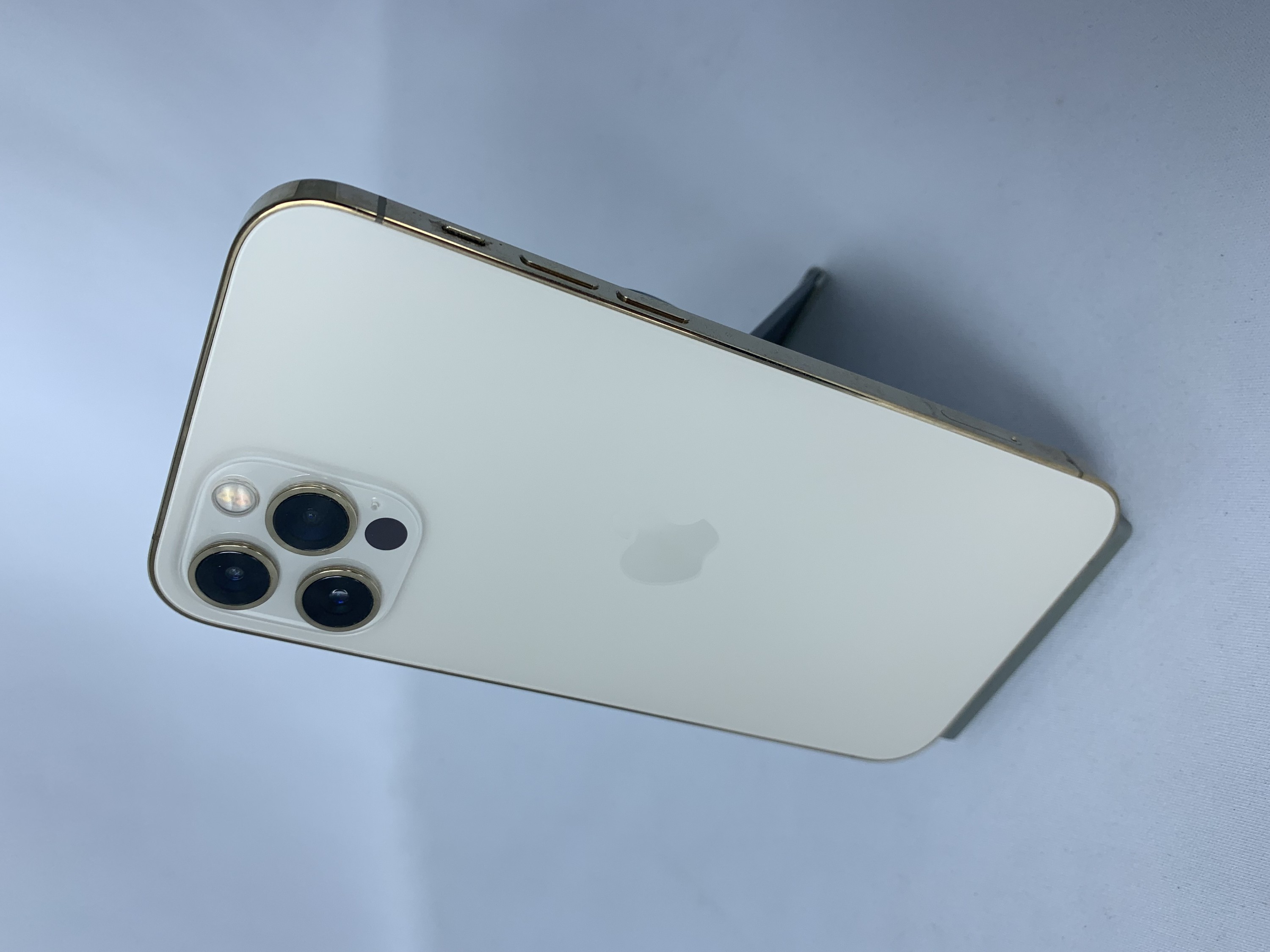 【中古：Cランク】【バッテリー劣化】iPhone 12 Pro 128GB ゴールド SIMロック解除済【30日返金保証】【赤ロム保証付き】