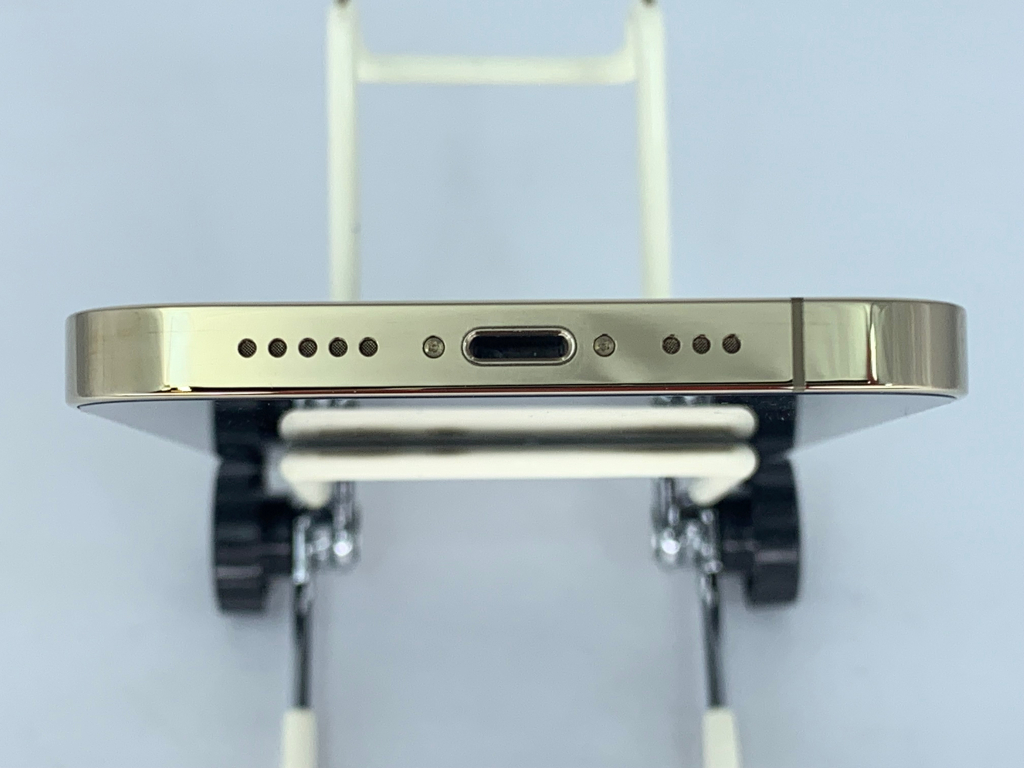 【中古：Cランク】【バッテリー劣化】iPhone 12 Pro 512GB シルバー simロック解除済【30日返金保証】【赤ロム保証付き】