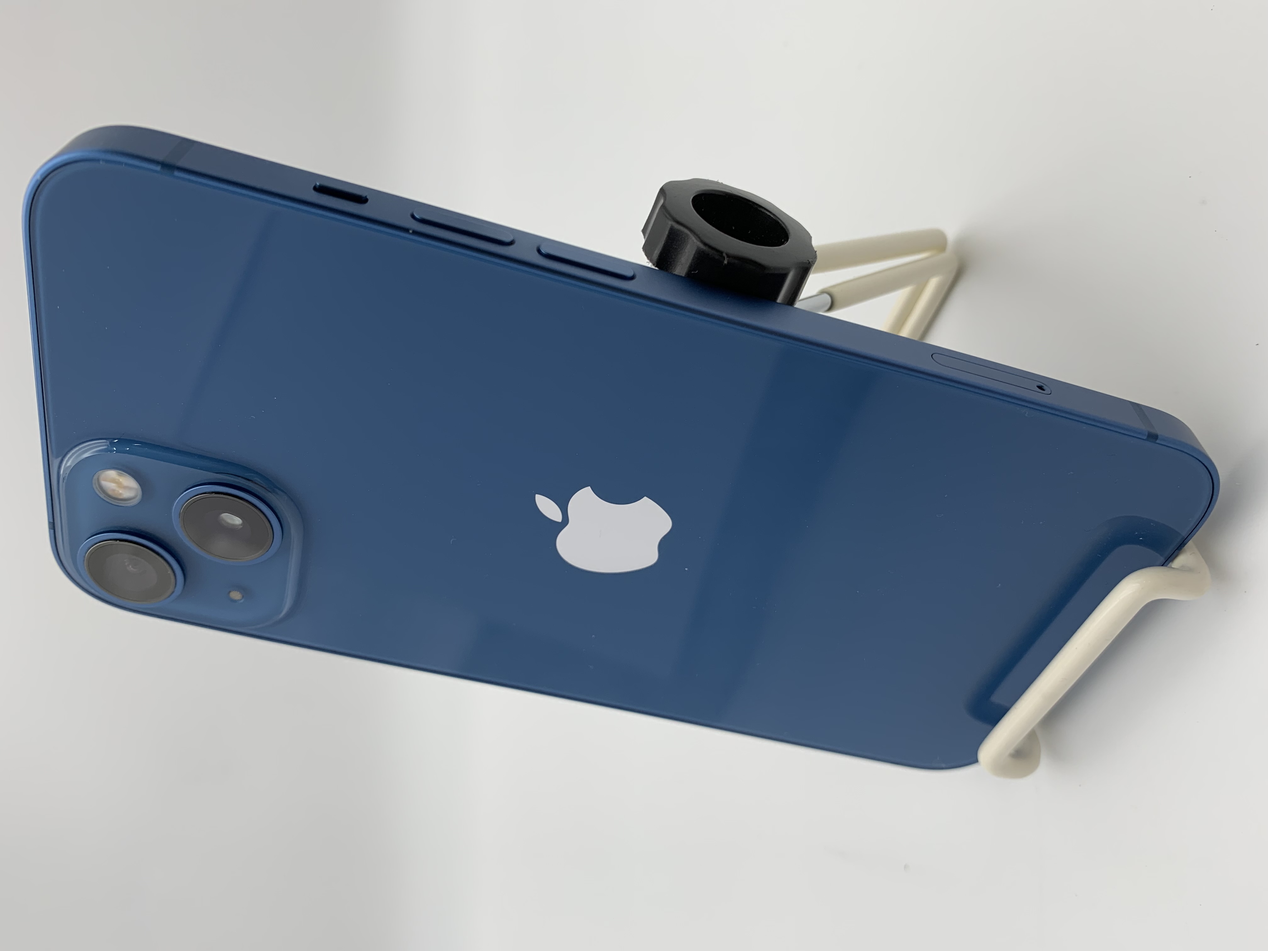 【中古：Cランク】【バッテリー劣化】【フレーム傷有】iPhone 13 256GB ブルー SIMロック無し【30日返金保証】【赤ロム保証付き】
