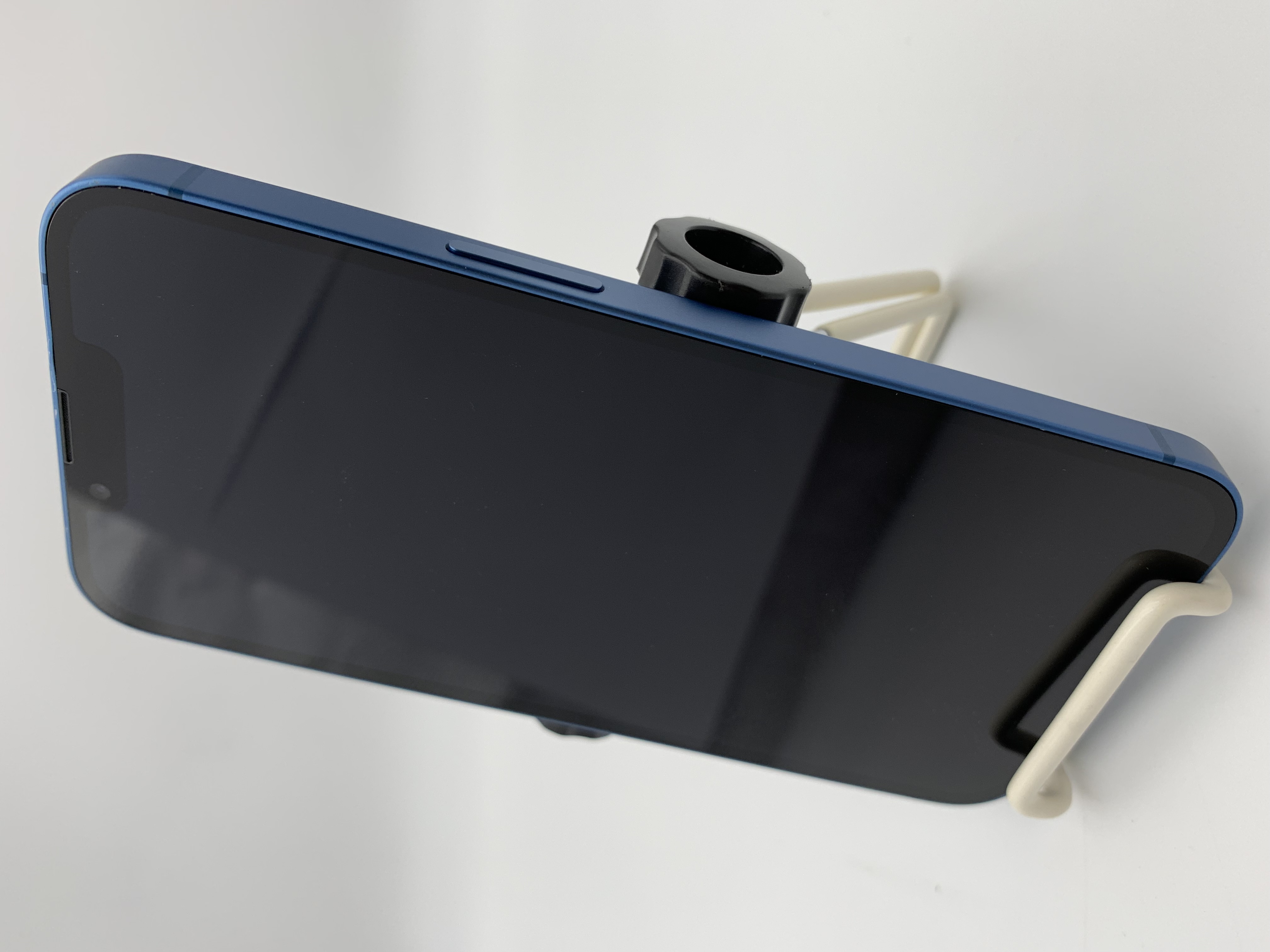 【中古：Cランク】【バッテリー劣化】【フレーム傷有】iPhone 13 256GB ブルー SIMロック無し【30日返金保証】【赤ロム保証付き】