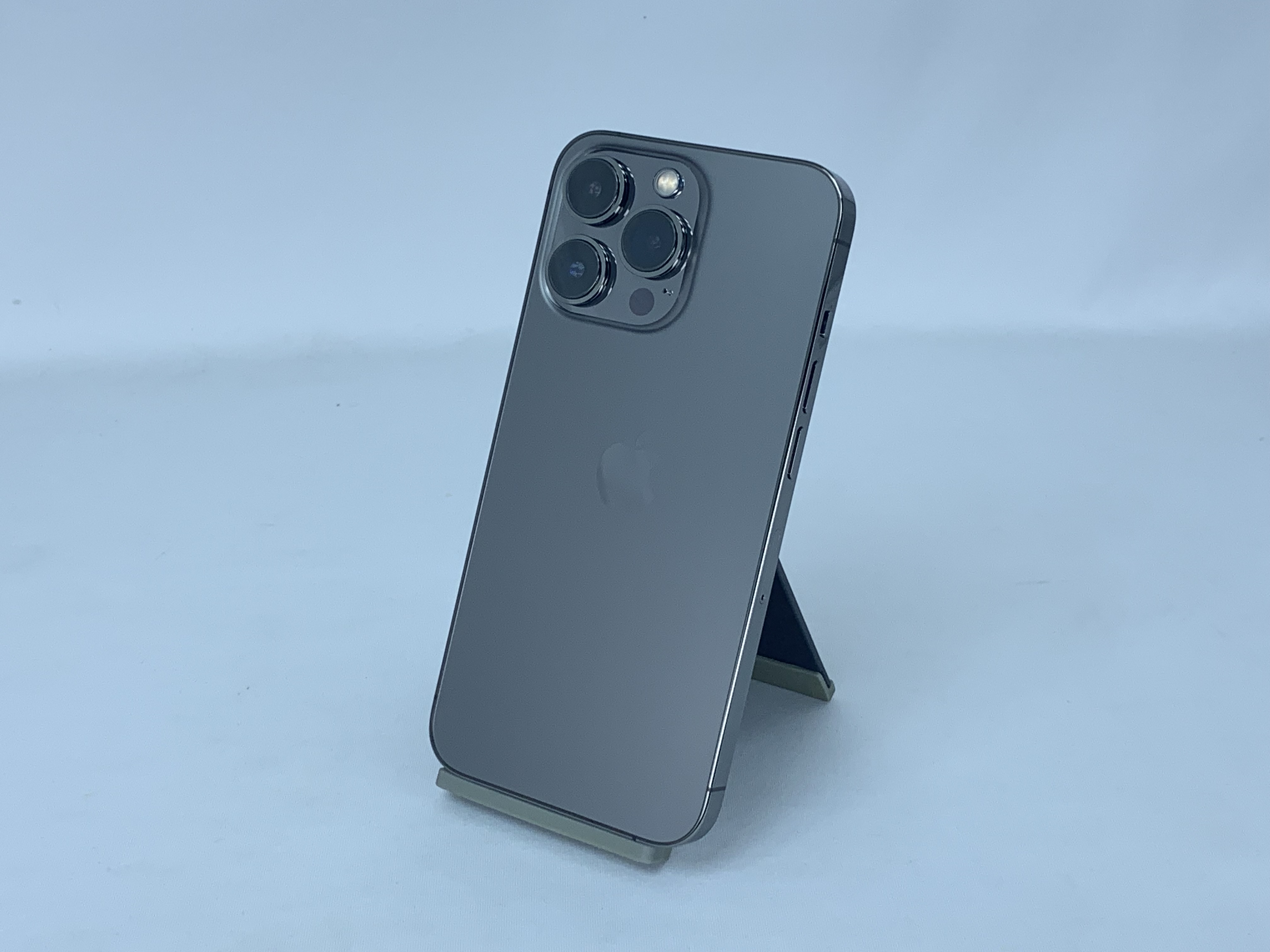 【中古：Cランク】【バッテリー劣化】iPhone 13 Pro 256GB グラファイト simロック解除済【30日返金保証】【赤ロム保証付き】