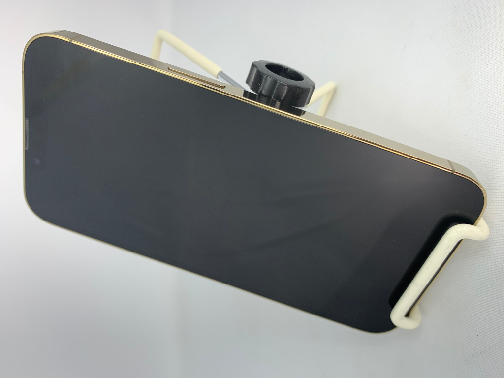 【中古:Cランク】【バッテリー劣化】iPhone 13 Pro 256GB ゴールド simロック解除済【30日返金保証】【赤ロム保証付き】