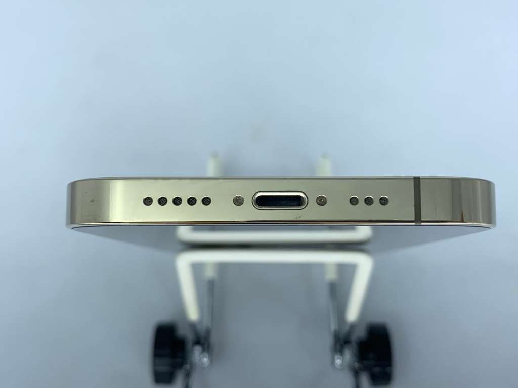 【中古:Cランク】【バッテリー劣化】iPhone 13 Pro 256GB ゴールド simロック解除済【30日返金保証】【赤ロム保証付き】