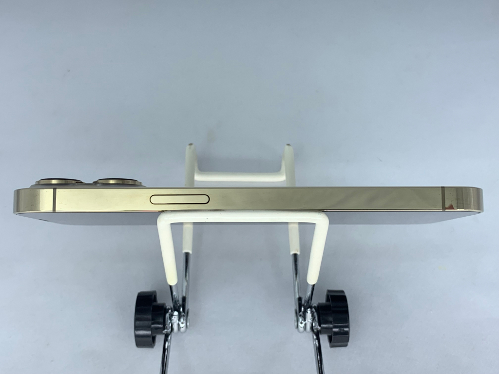 【中古:Cランク】【バッテリー劣化】iPhone 13 Pro 256GB ゴールド simロック解除済【30日返金保証】【赤ロム保証付き】